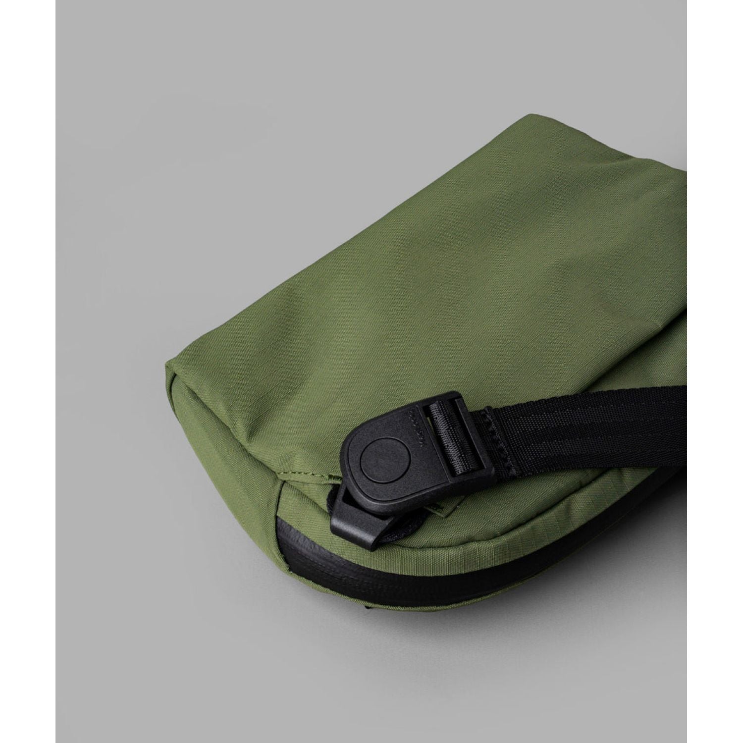 ALPAKA Flight Sling 1L Axoflux 210D (Green)