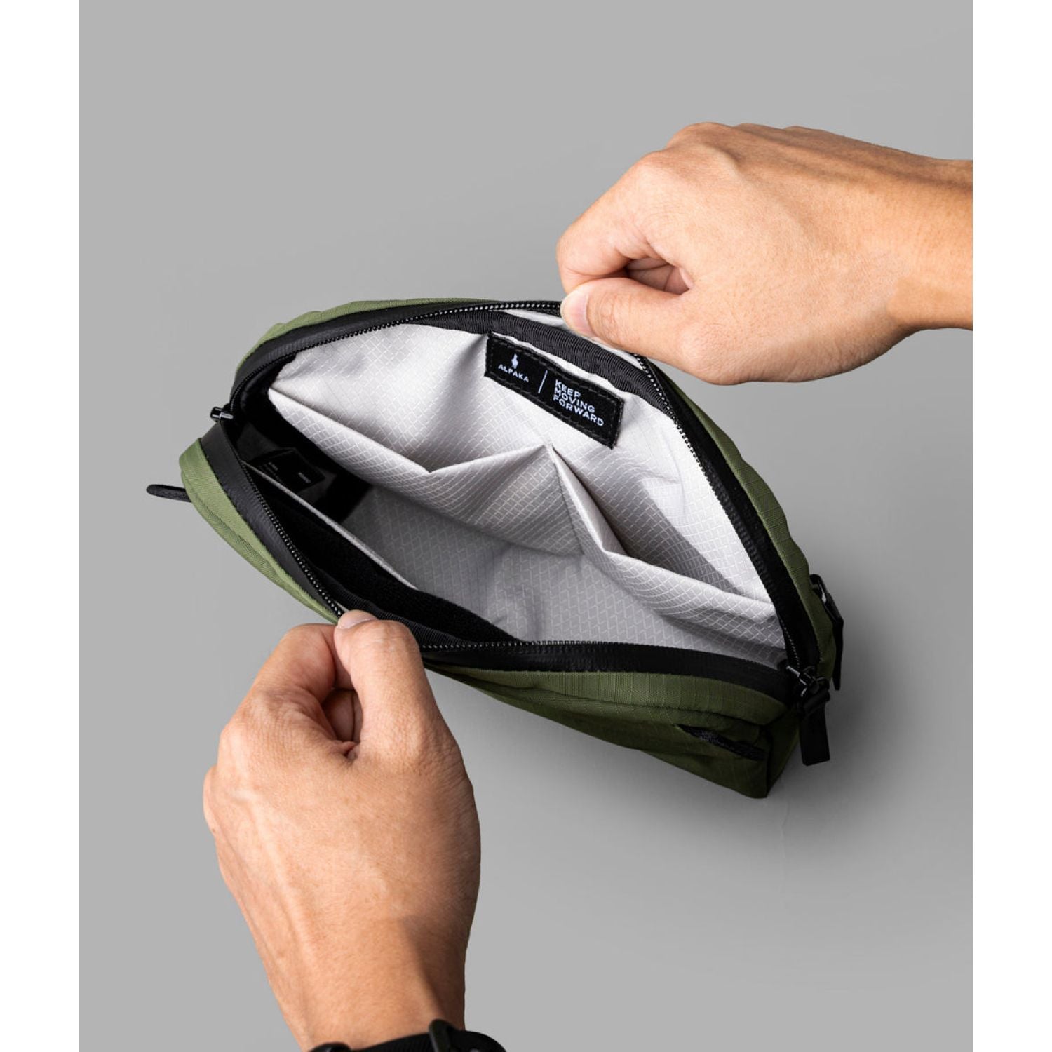 ALPAKA Flight Sling 1L Axoflux 210D (Green)