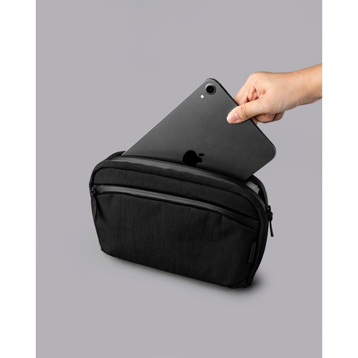 ALPAKA Flight Sling Axoflux 400D (Black)