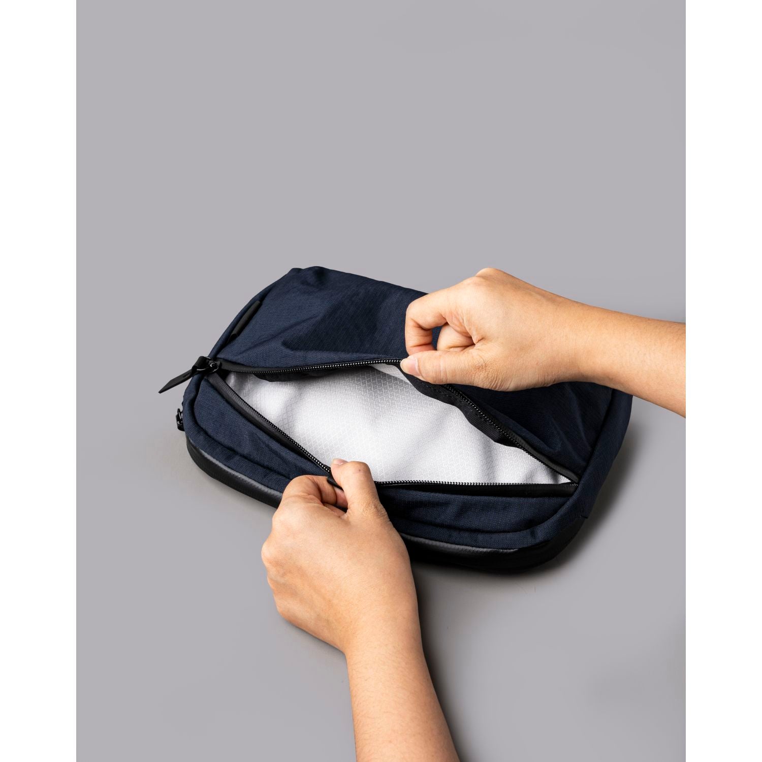 ALPAKA Flight Sling Axoflux 400D (Moonlight Blue/Gray)