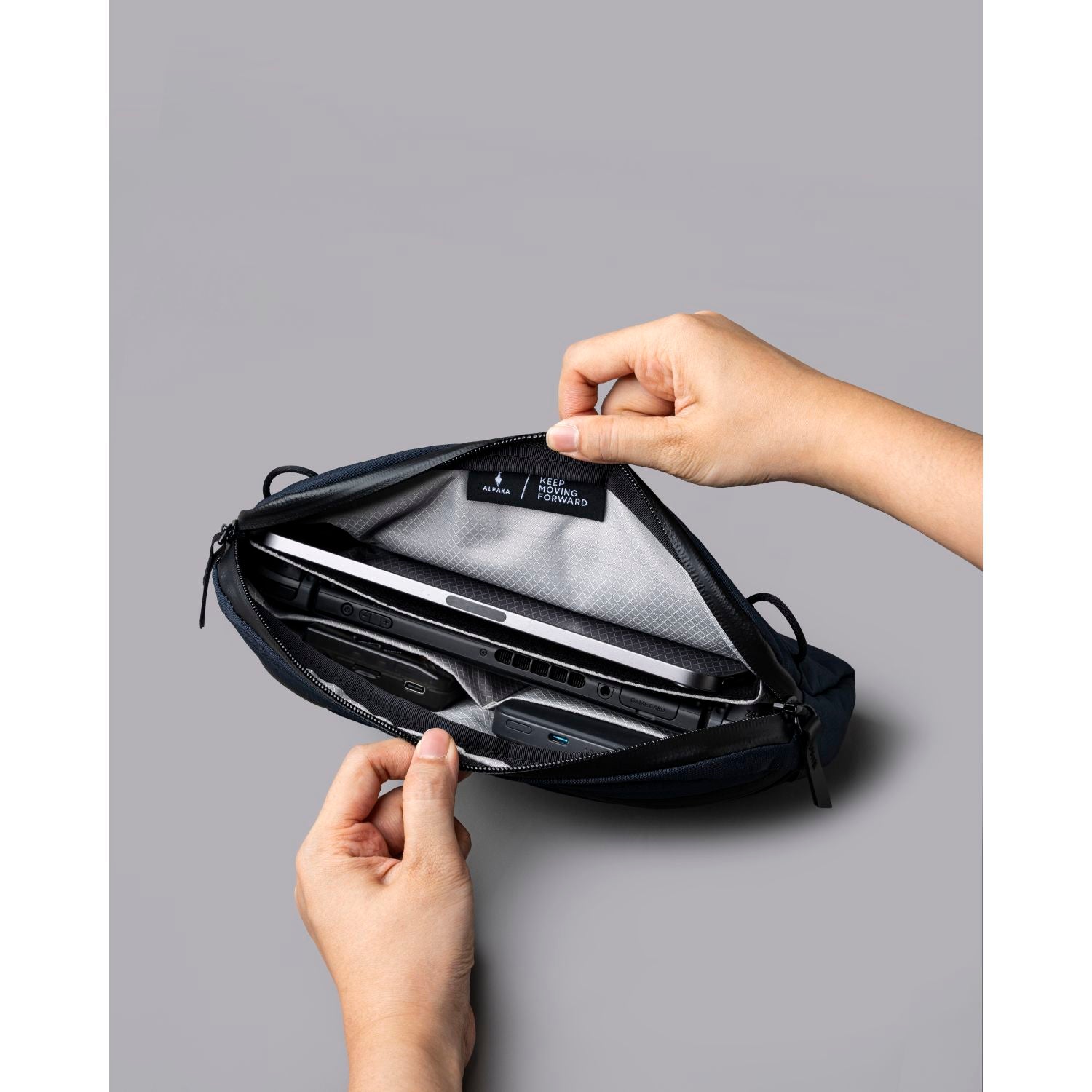 ALPAKA Flight Sling Axoflux 400D (Moonlight Blue/Gray)