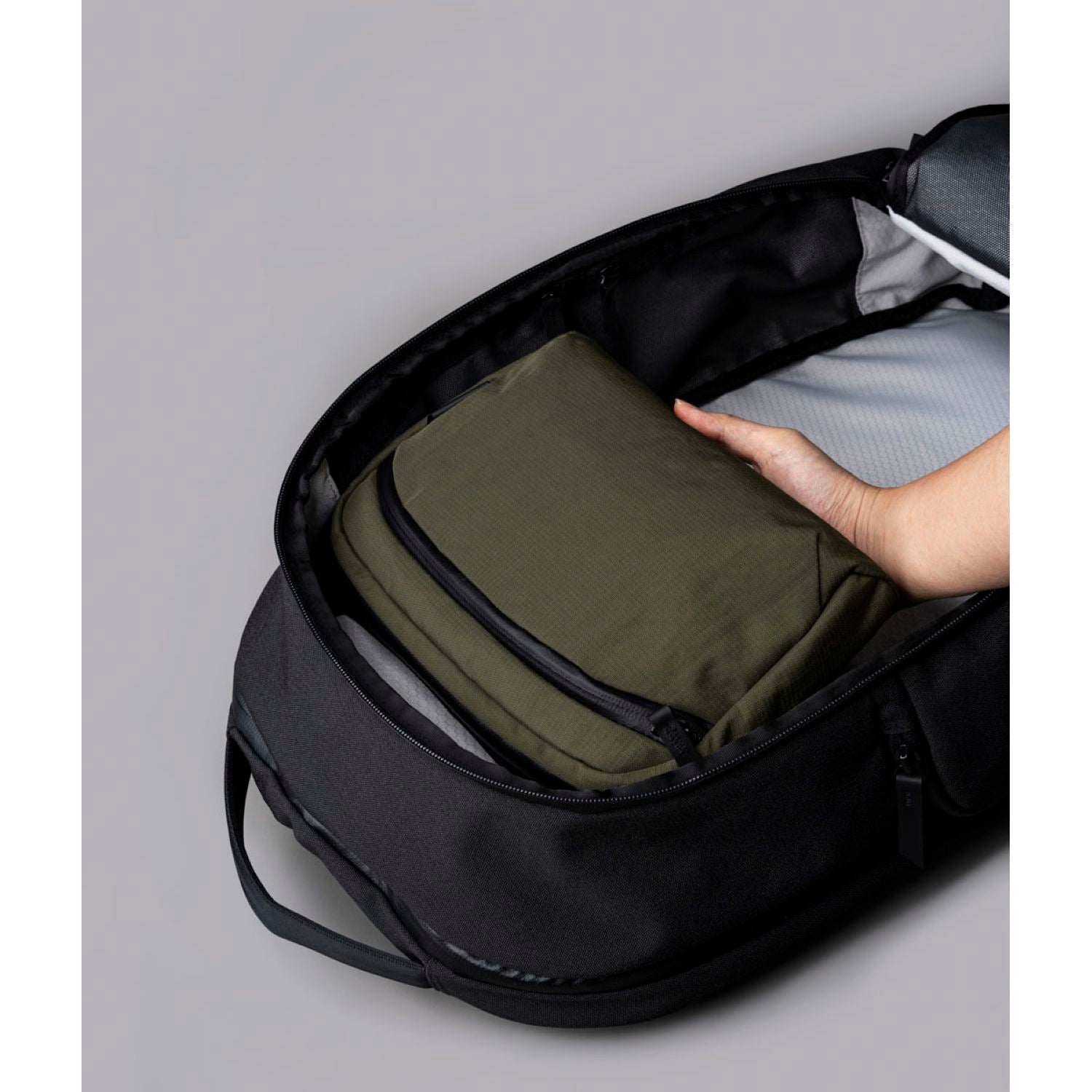 ALPAKA Flight Sling With Grey Lining Axoflux 400D (Green)