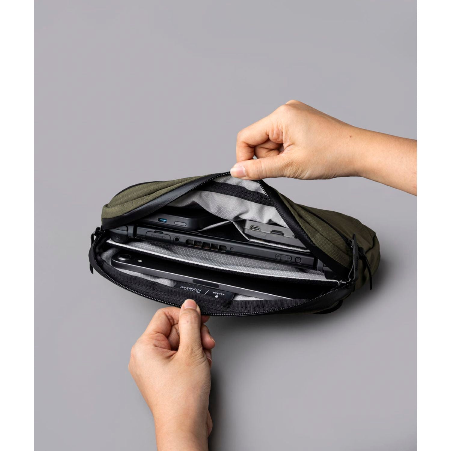 ALPAKA Flight Sling With Grey Lining Axoflux 400D (Green)