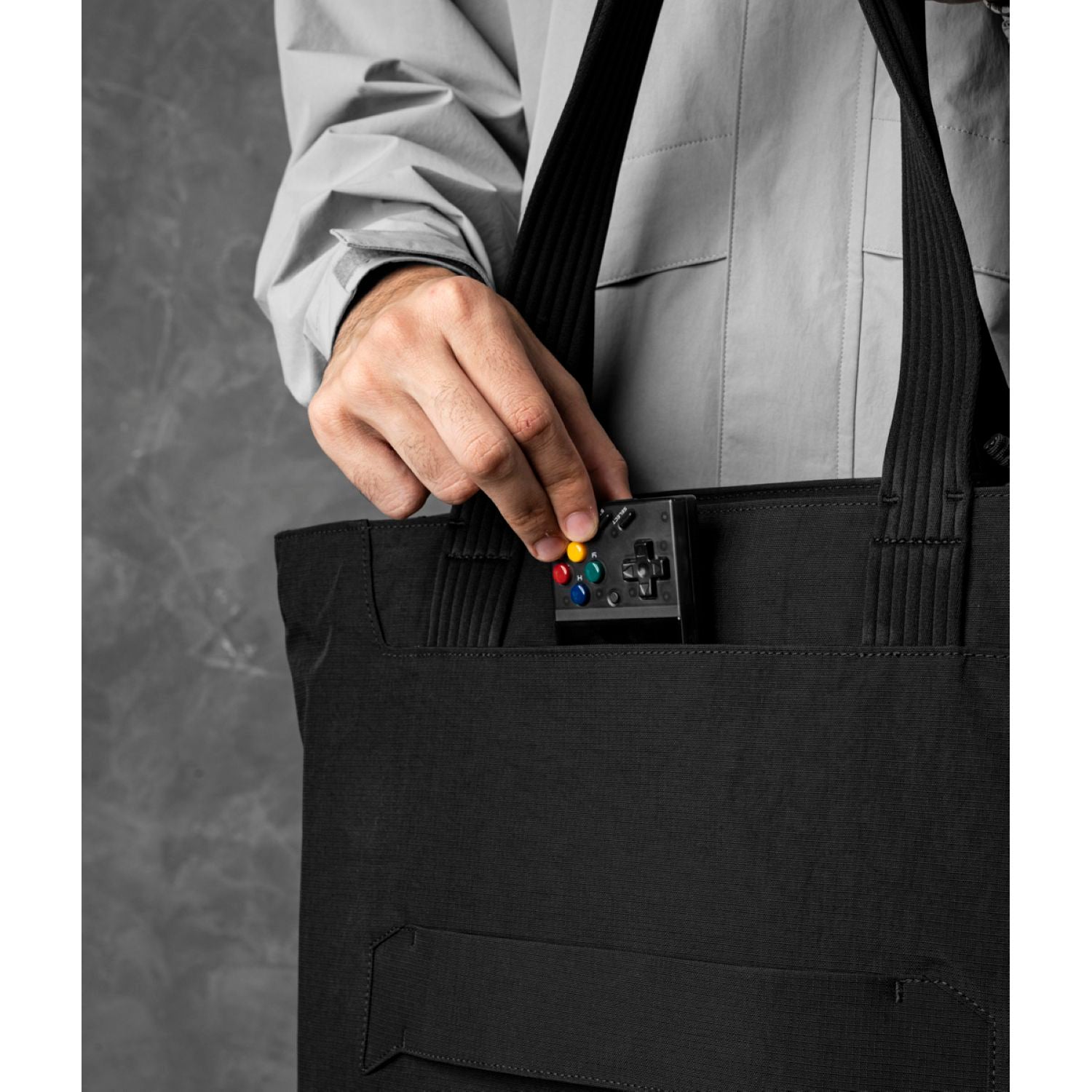 ALPAKA Flight Tote Bag (L) Axoflux 400D (Black)