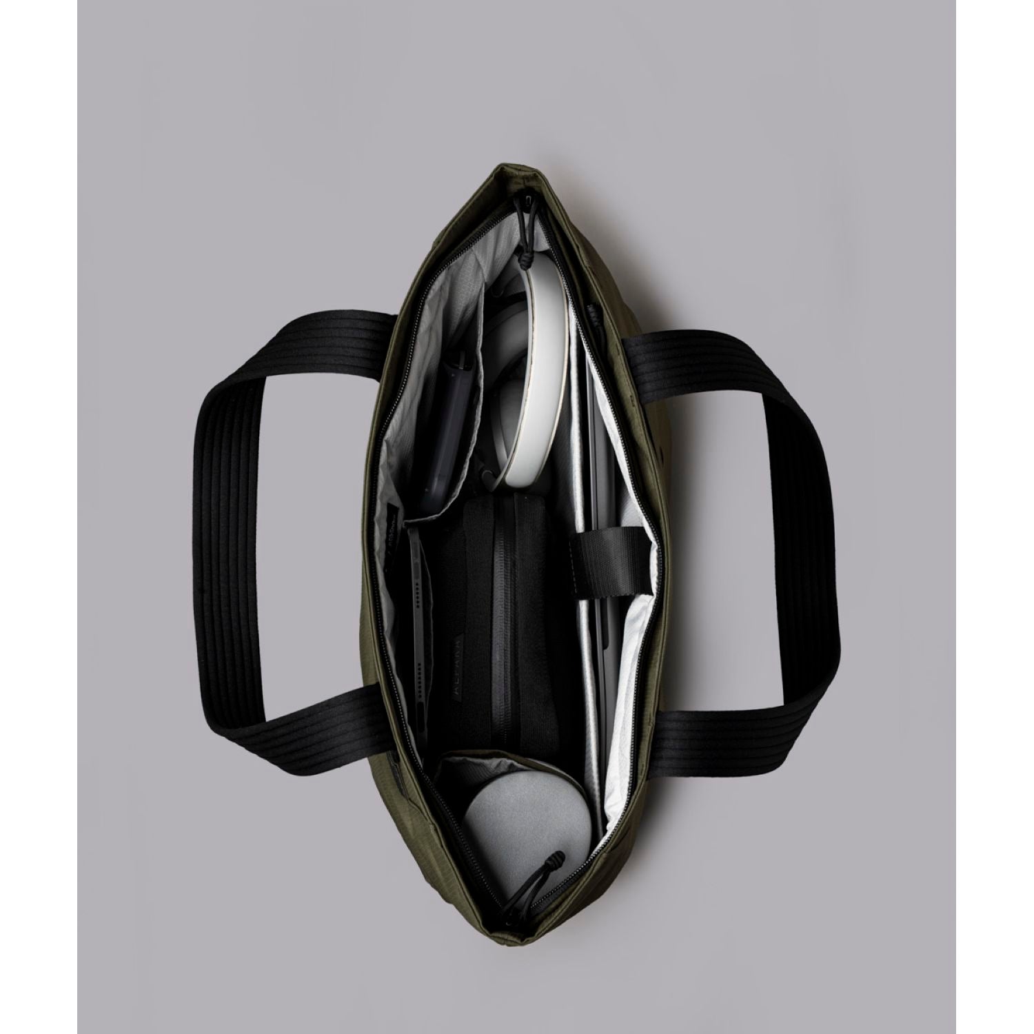 ALPAKA Flight Tote Bag (L) Axoflux 400D (Green)