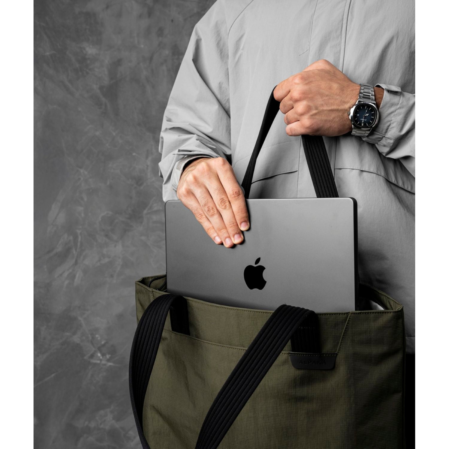 ALPAKA Flight Tote Bag (M) Axoflux 400D (Green)