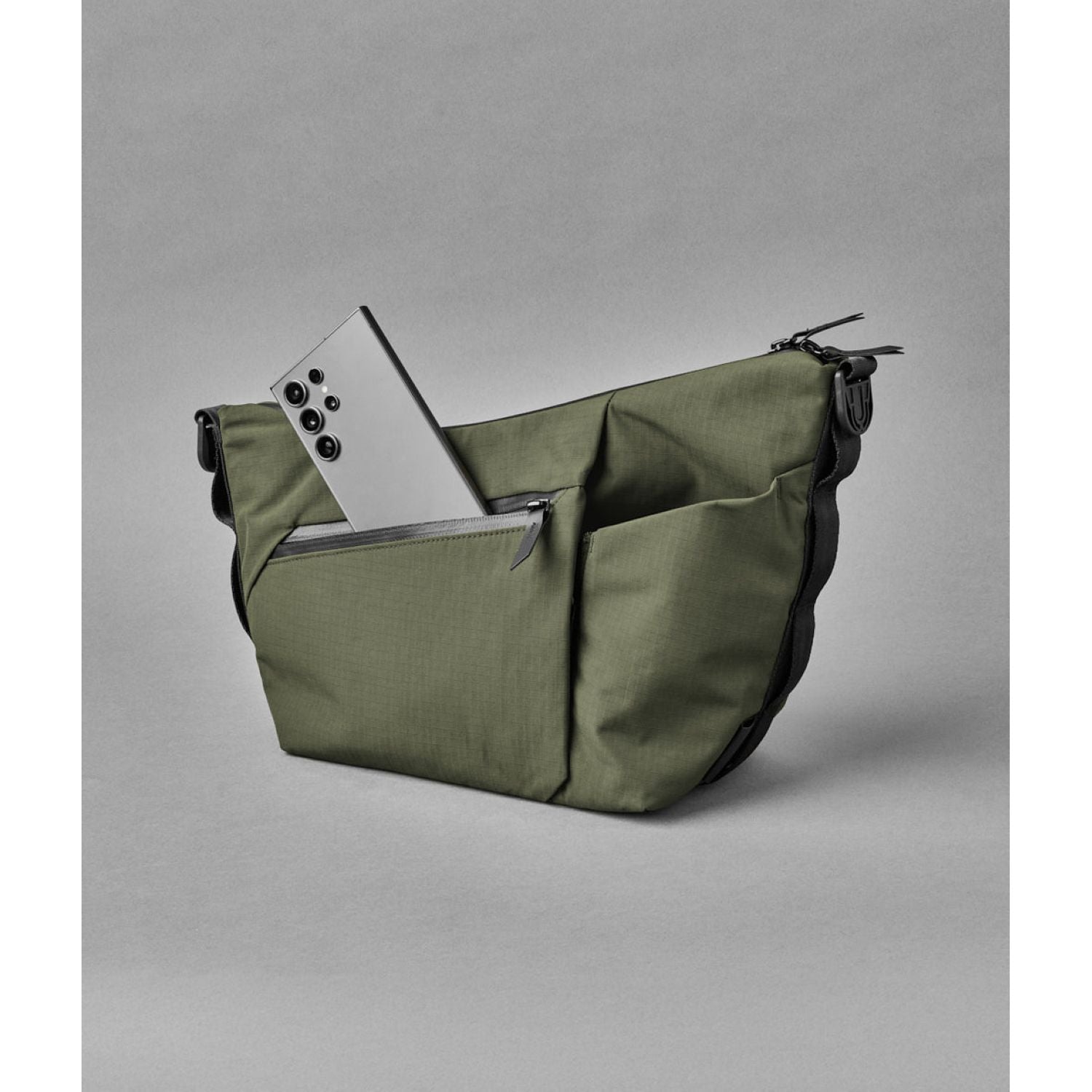 ALPAKA Flow Satchel Axoflux 210D (Green)