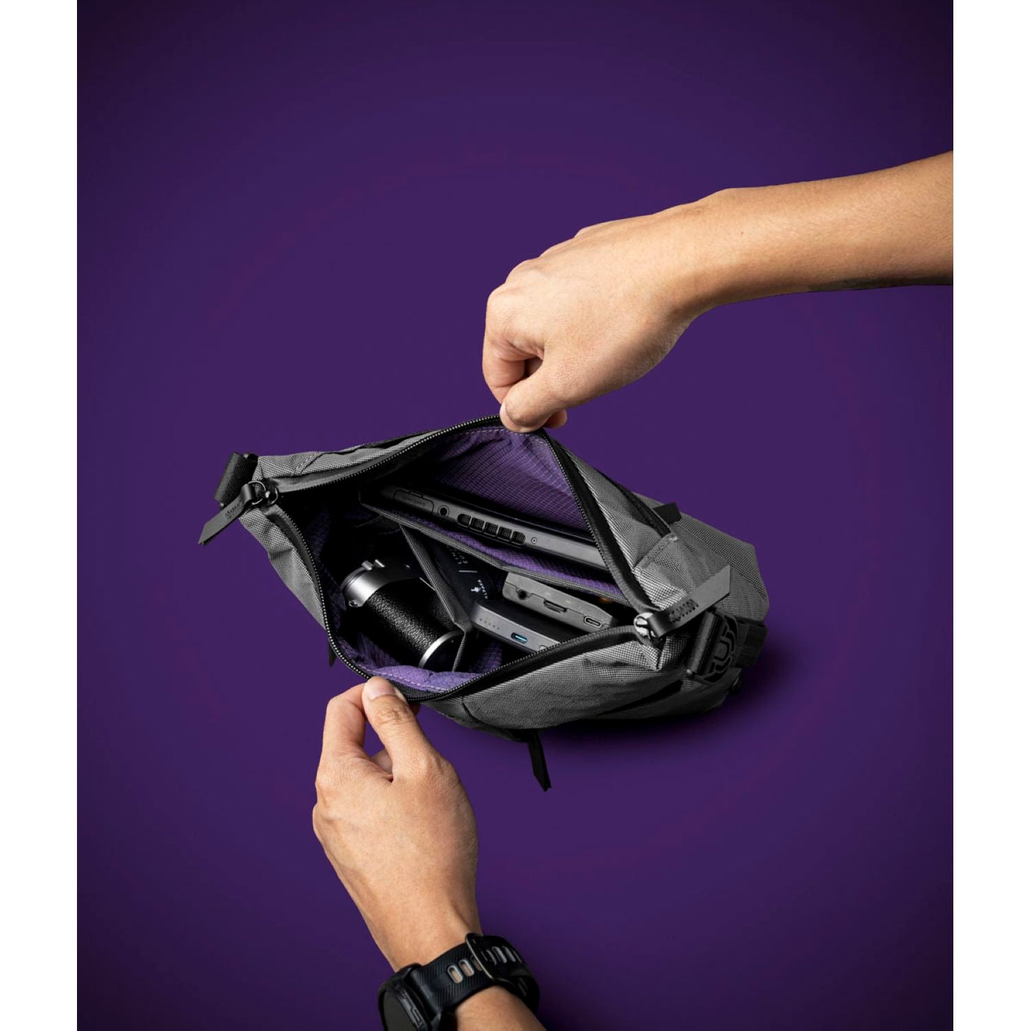 ALPAKA Flow Satchel Cyber Edition 2L Axogrid 100D Apex (Grey)