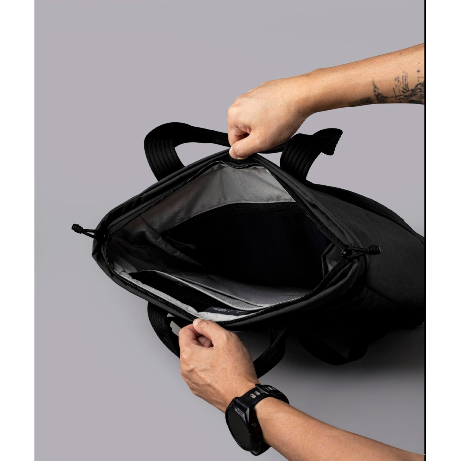 ALPAKA Flow Tote Pack Axoflux 400D (Black)