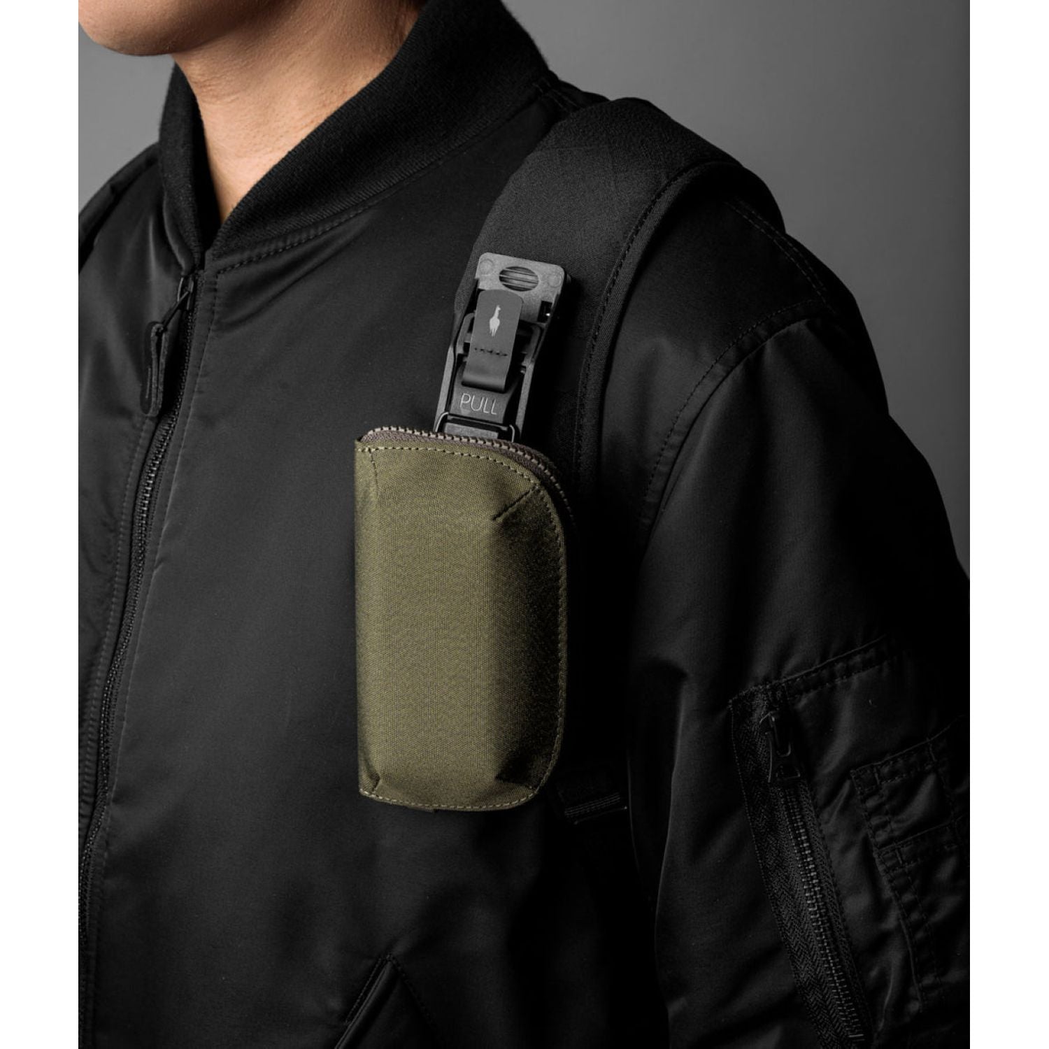 ALPAKA Hub Zip Pocket Axoflux 300D (Army Green)