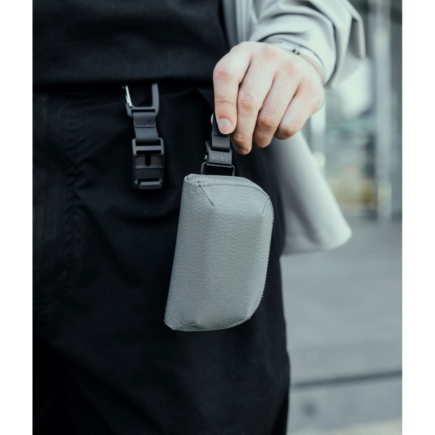 ALPAKA Hub Zip Pocket Axoflux 300D (Grey)