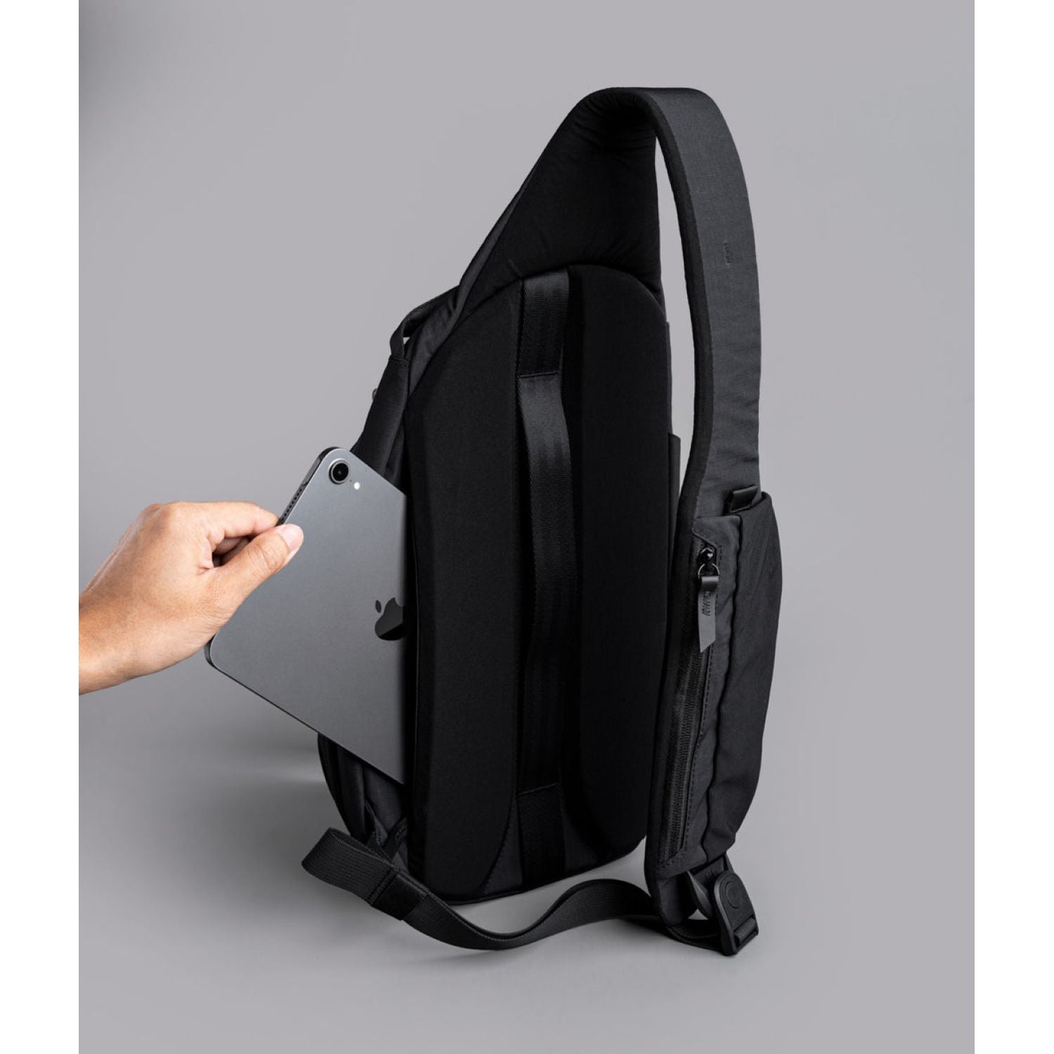 ALPAKA Metro Crossbody Left Shoulder Axoflux 210D (Black)