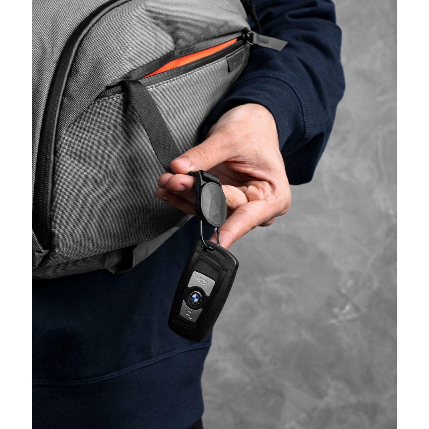 ALPAKA Metro Crossbody Left Shoulder Ultradyne 100D (Grey)