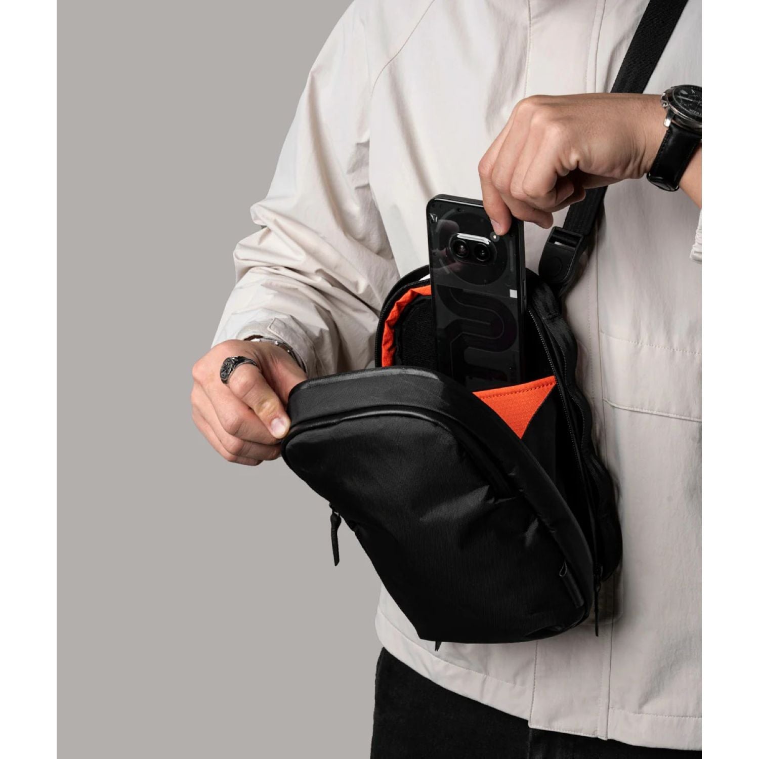 ALPAKA Metro Sling Max X-Pac X42 (Black)