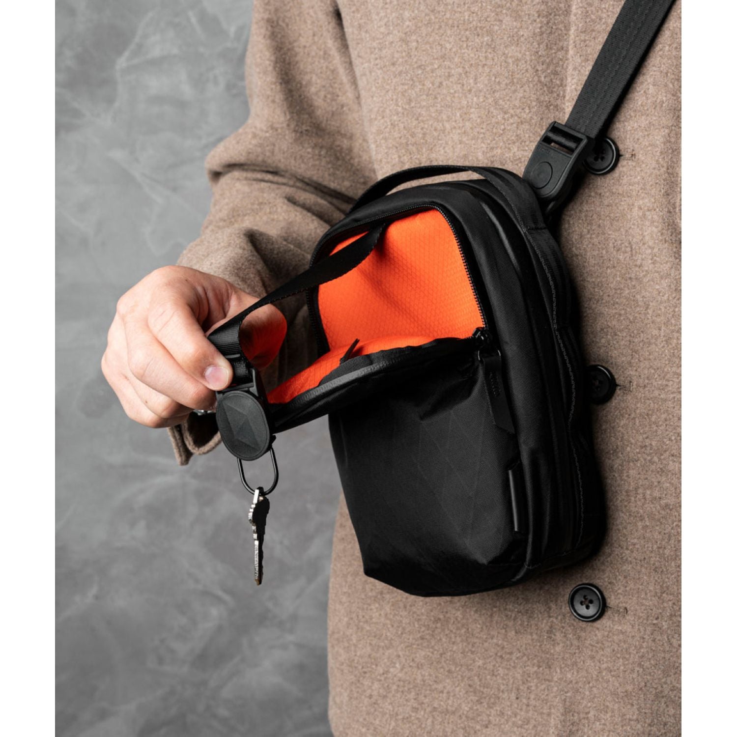 ALPAKA Metro Sling V2 X-Pac VX42 (Black)