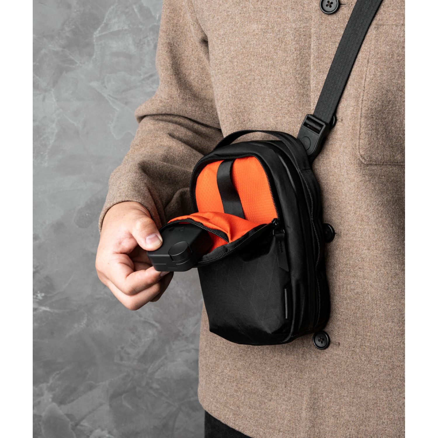 ALPAKA Metro Sling V2 X-Pac VX42 (Black)