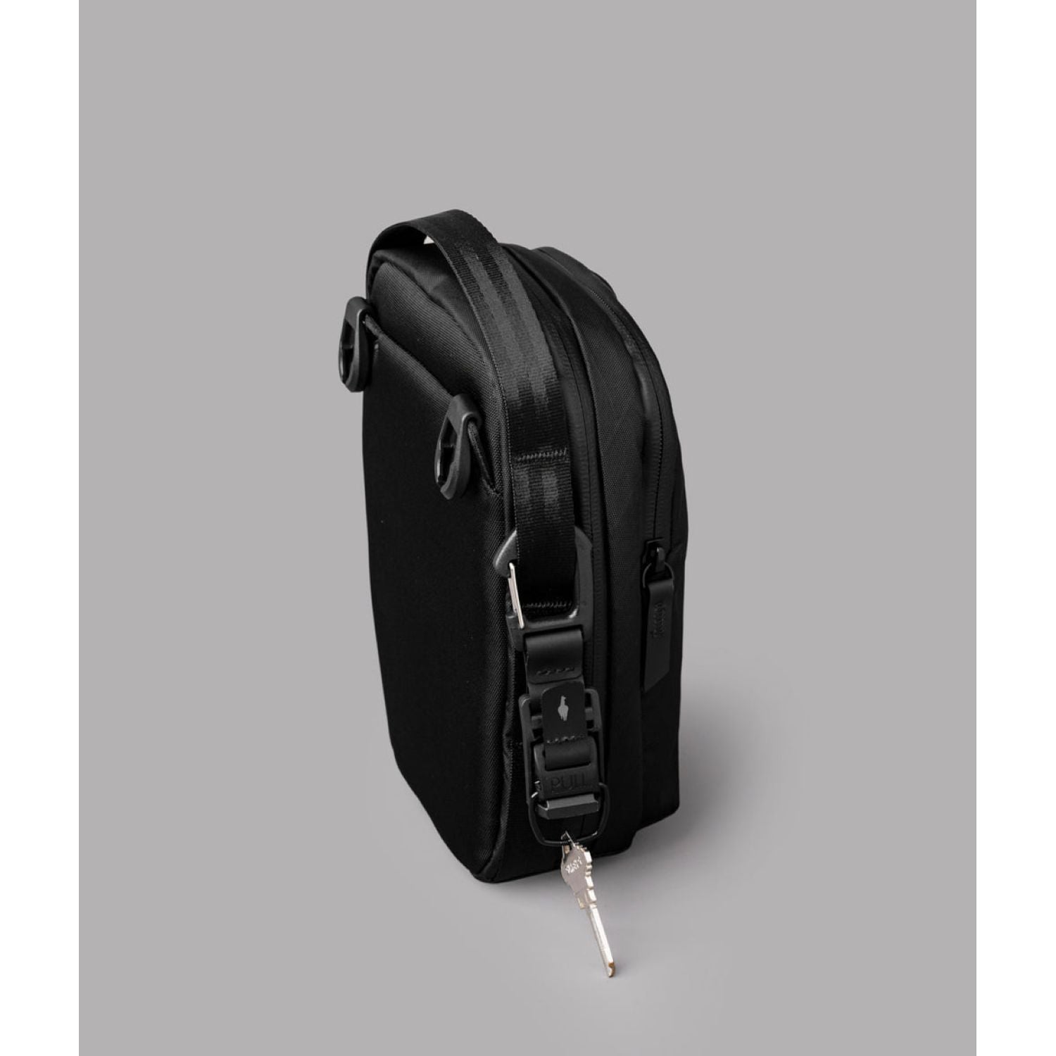 ALPAKA Metro Sling V2 X-Pac VX42 (Black)