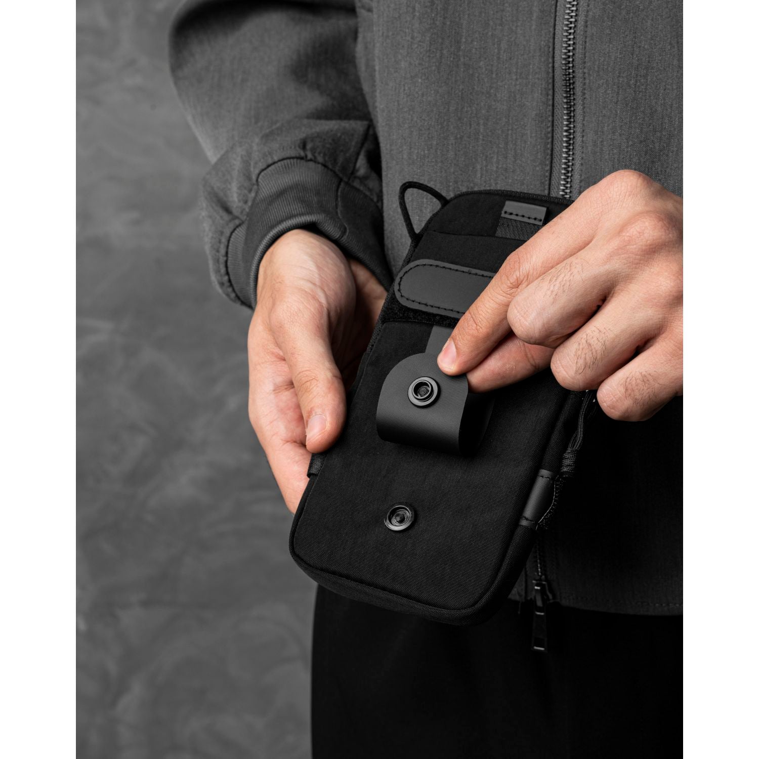 ALPAKA Modular Shoulder Pocket Slim Nylon Washed Axoflux 400D (Black)