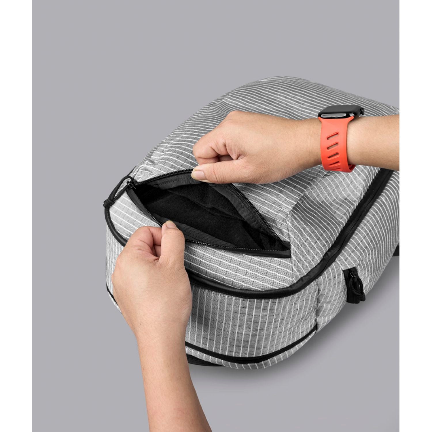 ALPAKA Traverse Astral Edition Backpack 30L X-Pac UVX40 (Silver)