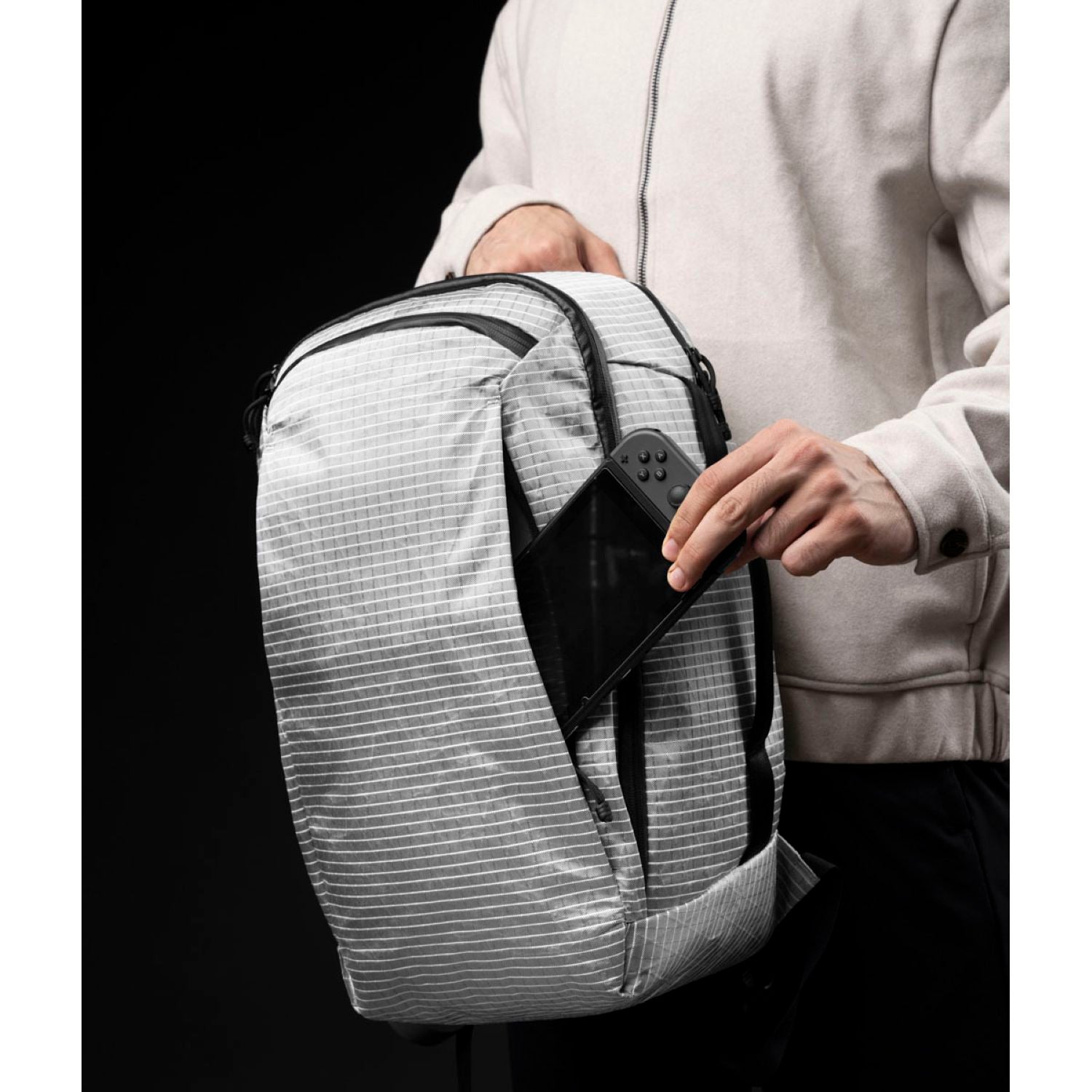 ALPAKA Traverse Astral Edition Backpack 30L X-Pac UVX40 (Silver)