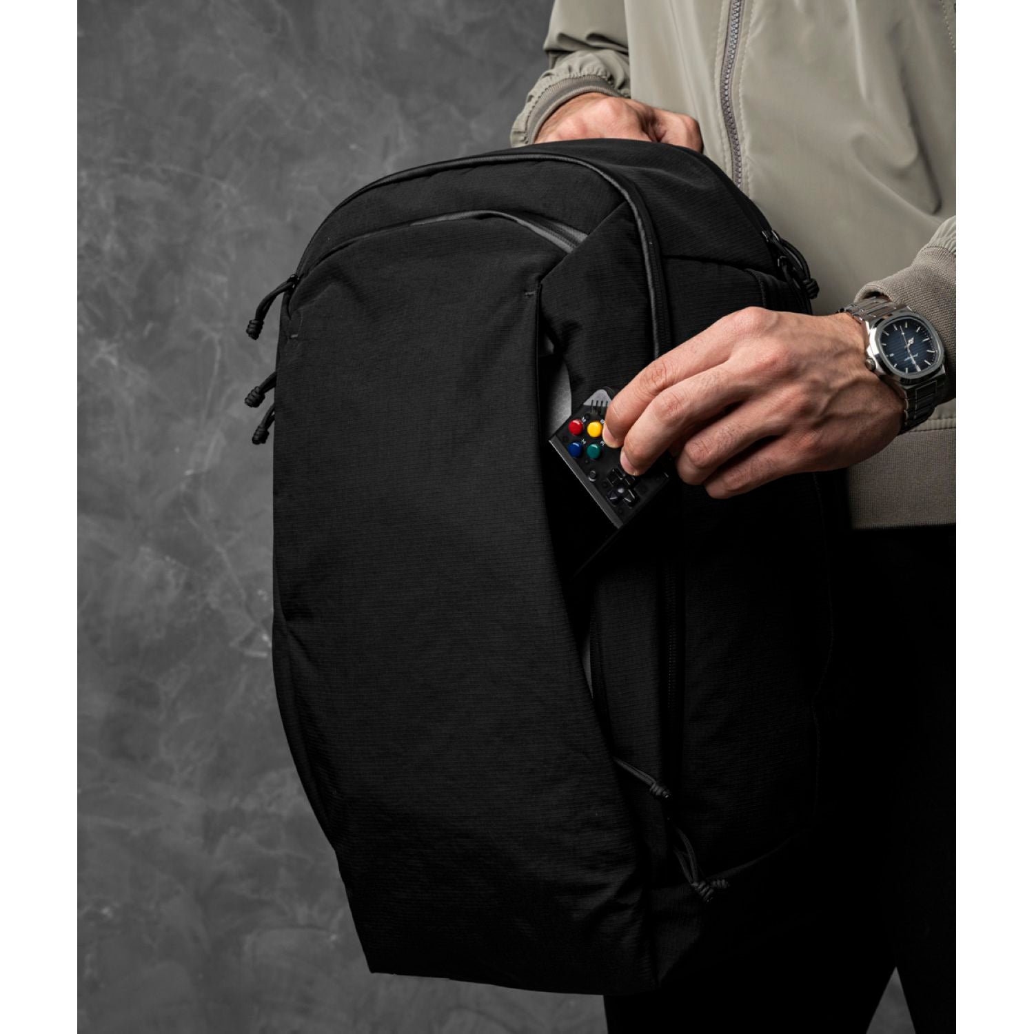 ALPAKA Traverse Backpack 30L Axoflux 400D (Black)