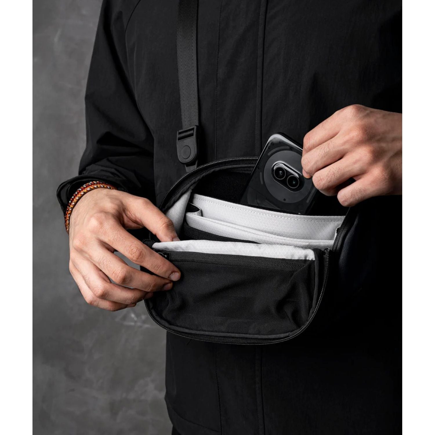 ALPAKA Vertex Pouch Mini 2L Axoflux 300D (Blue)