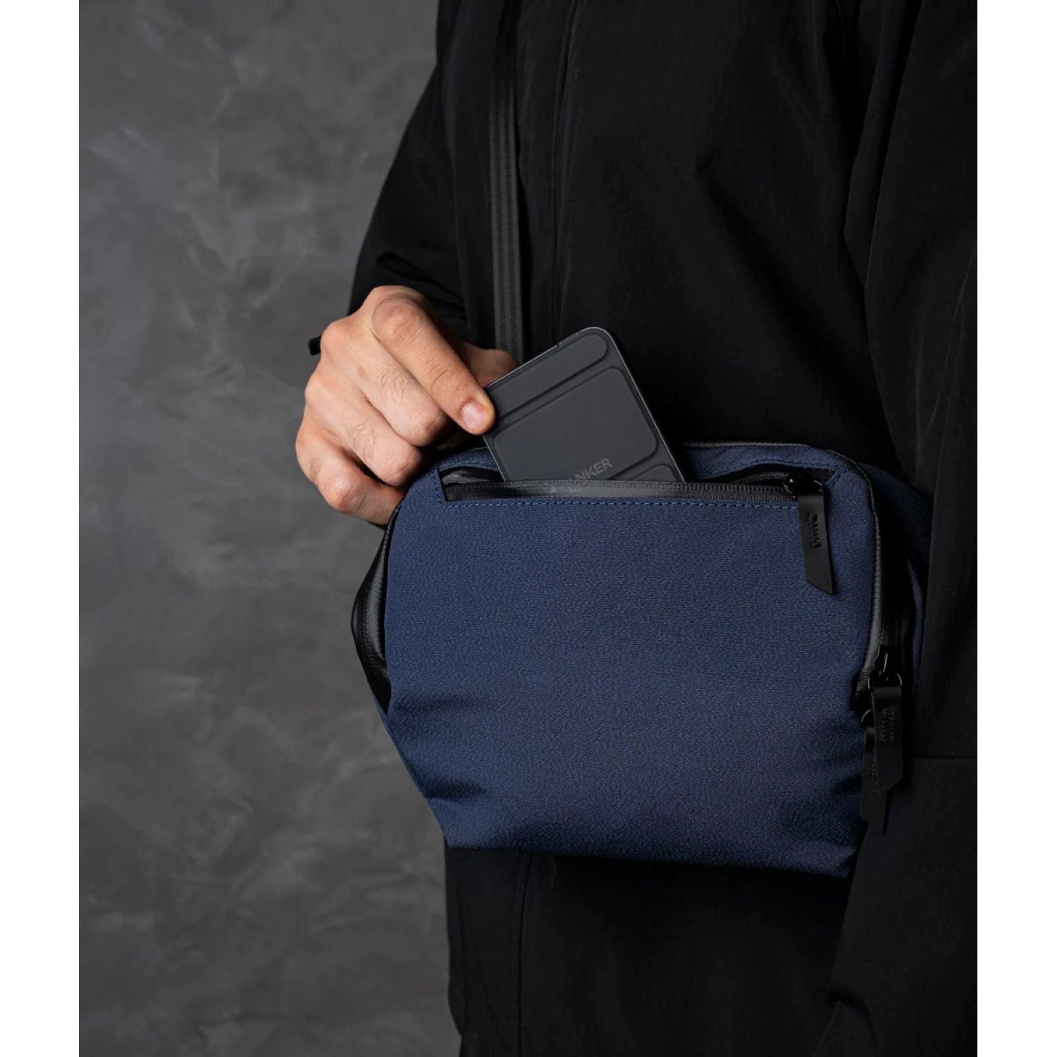 ALPAKA Vertex Pouch Mini 2L Axoflux 300D (Blue)