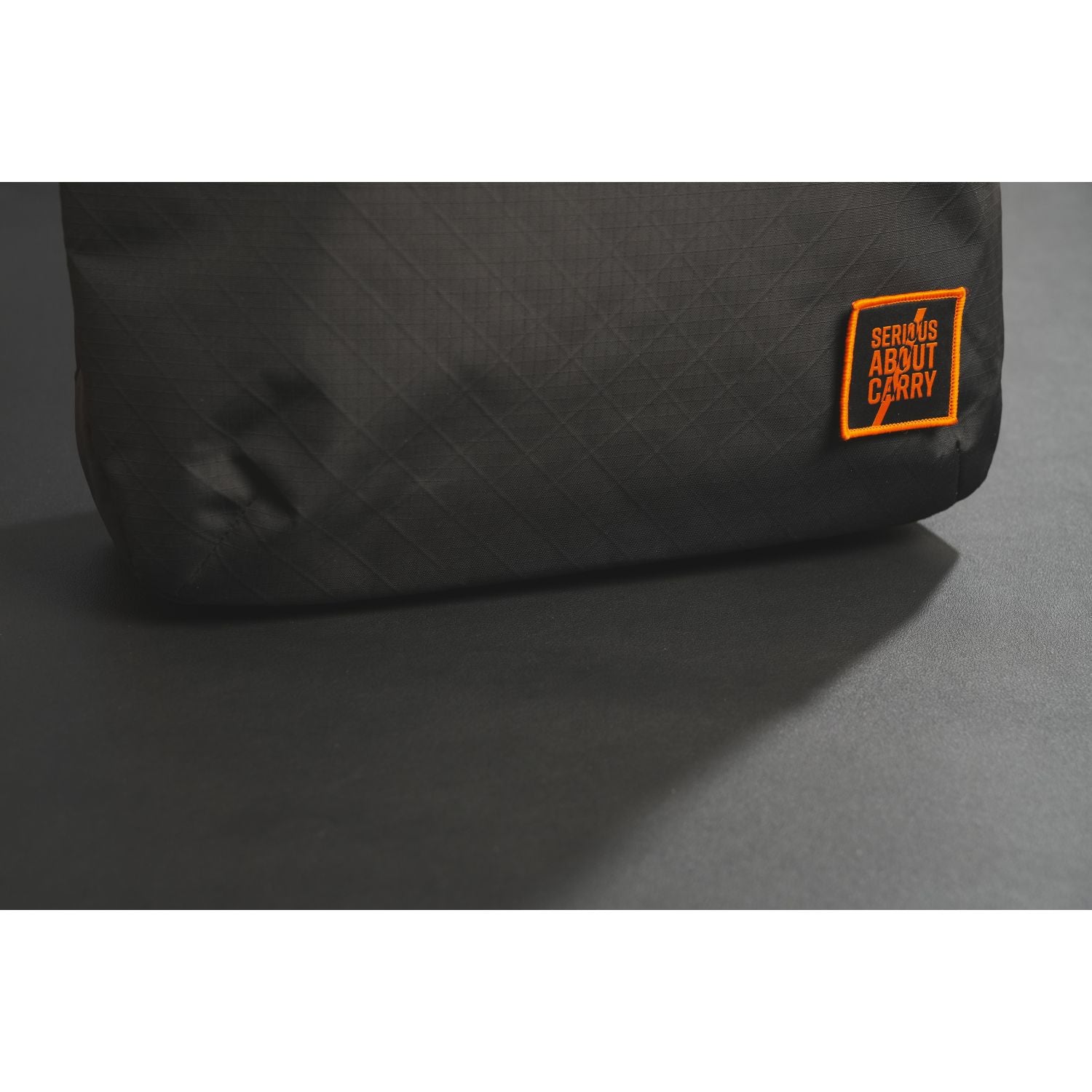 ALPAKA Vertigo Tote Slashmode Edition Axogrid 210D (Black)
