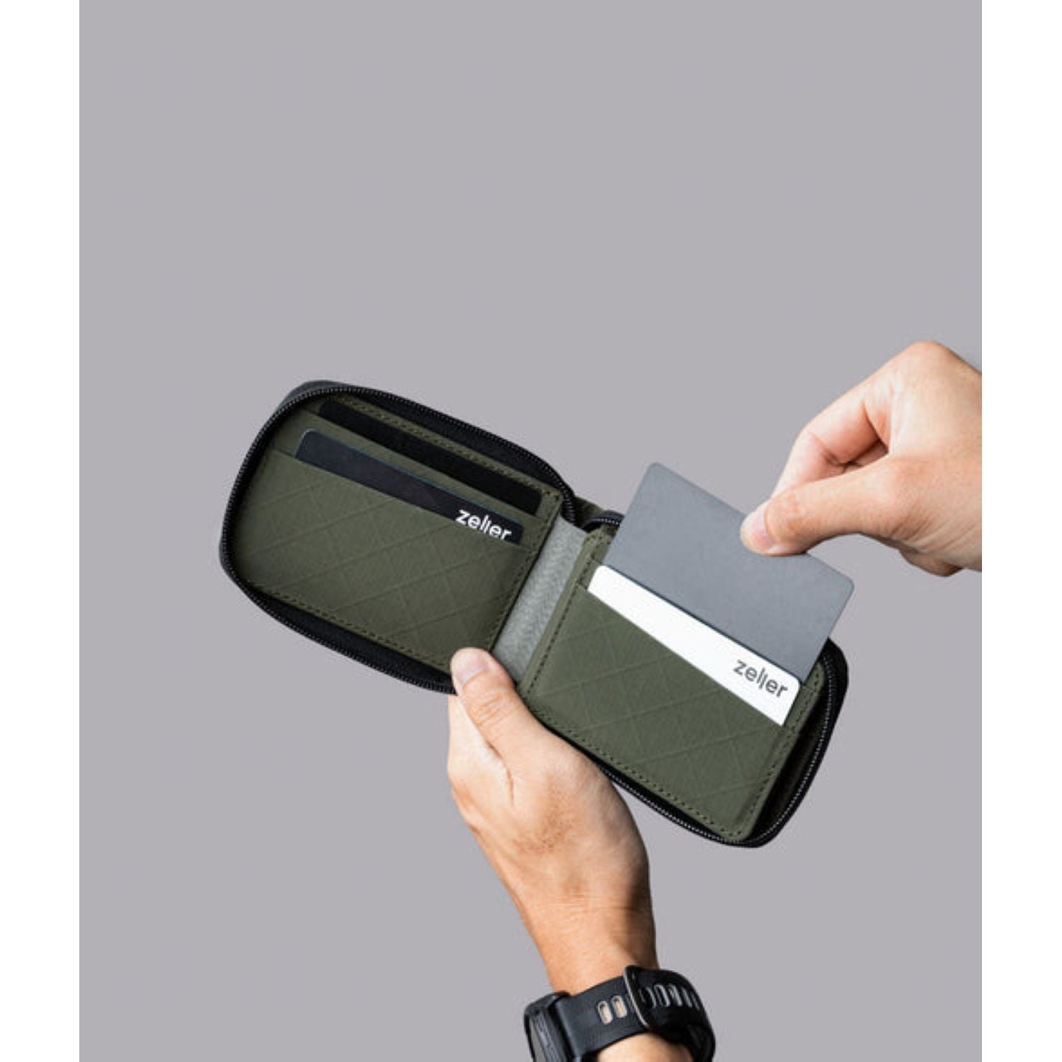 ALPAKA Zip ID Wallet Axogrid 210D (Green)