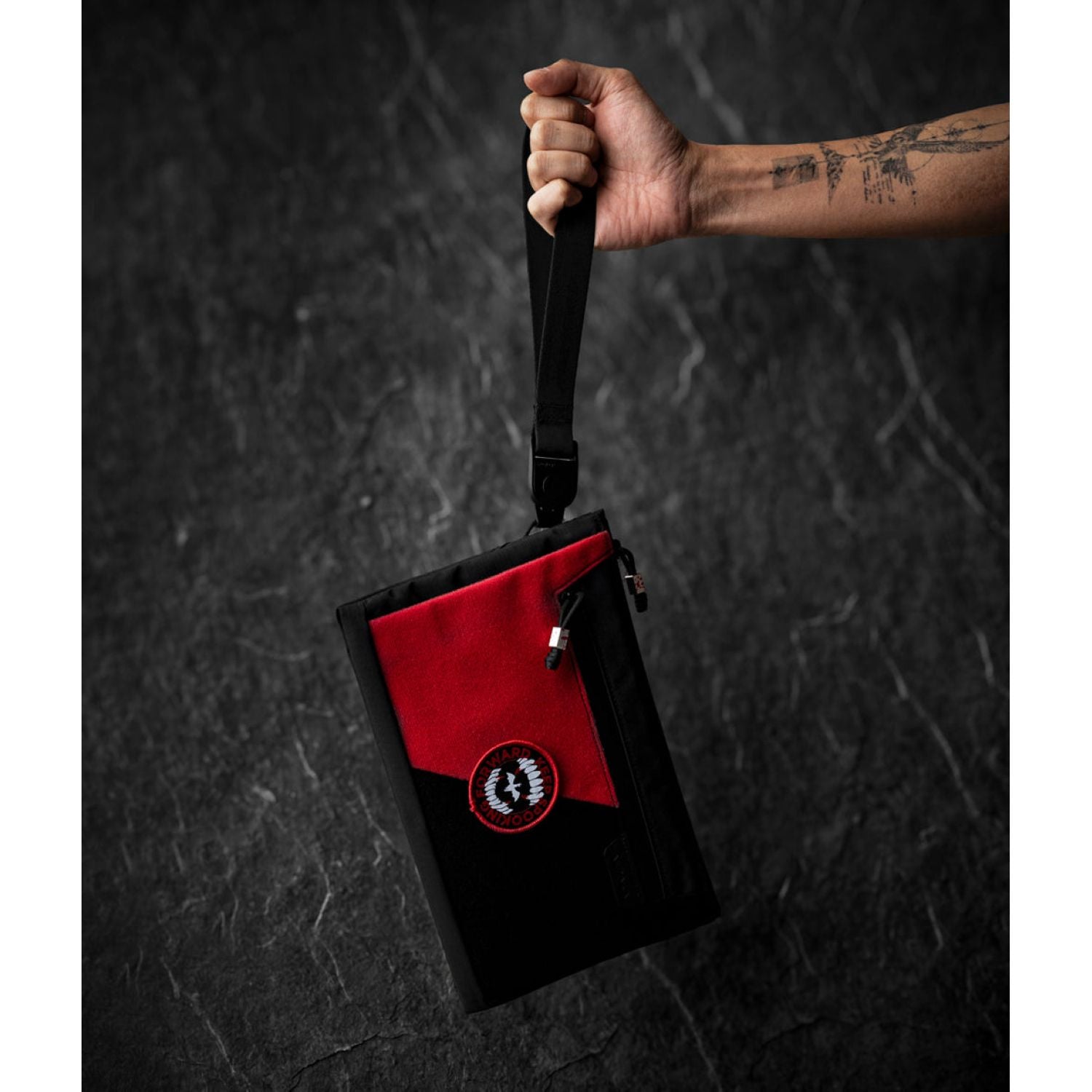 ALPAKA Zip Pouch Max Axoflux 210D - Vampire Edition Black