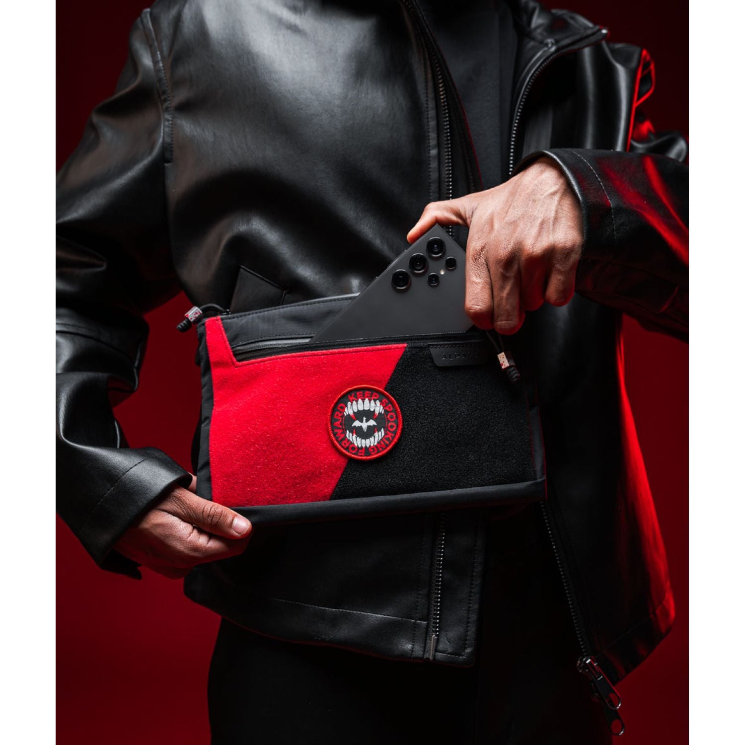 ALPAKA Zip Pouch Max Axoflux 210D - Vampire Edition Black