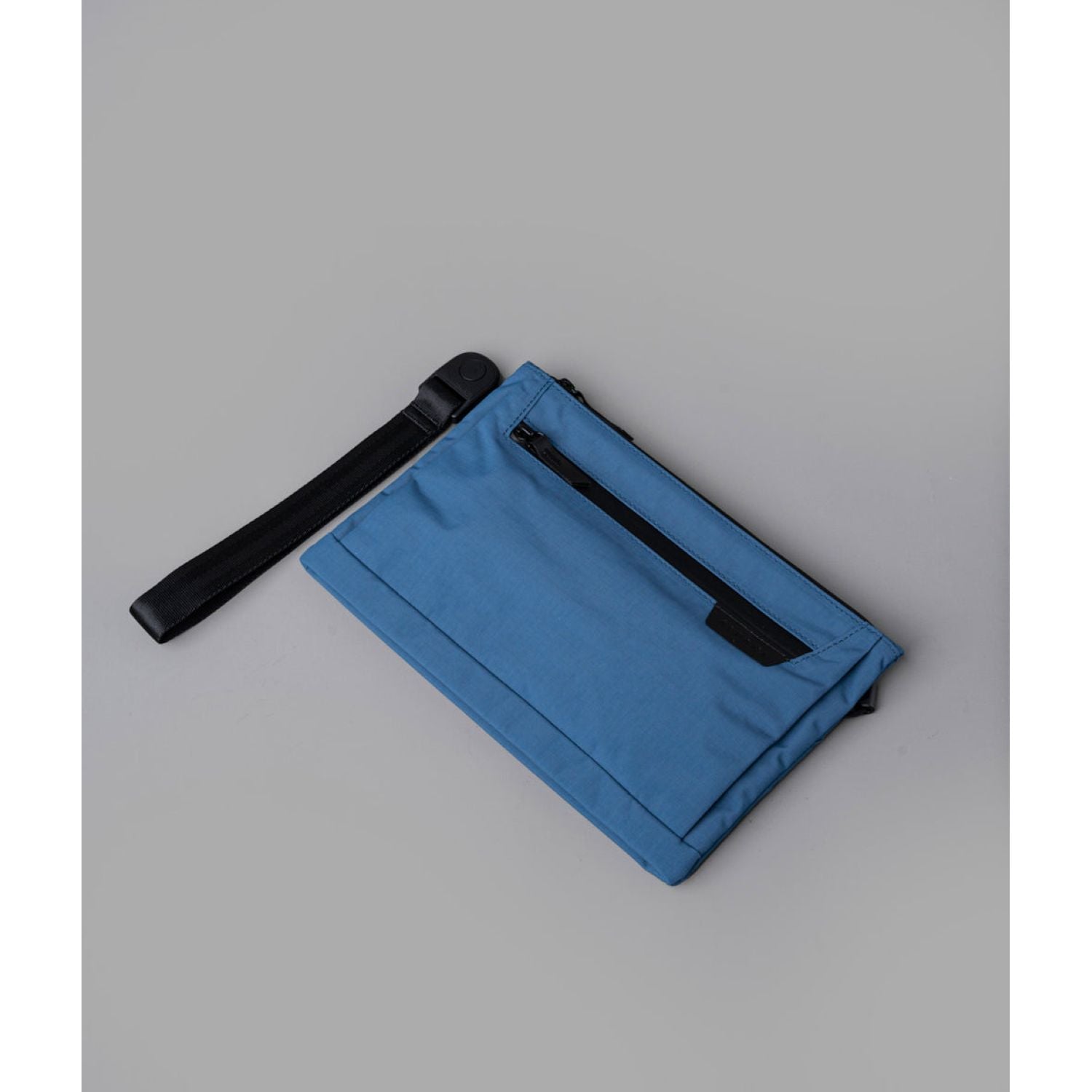 ALPAKA Zip Pouch Max V2 Axoflux 210D (Blue)