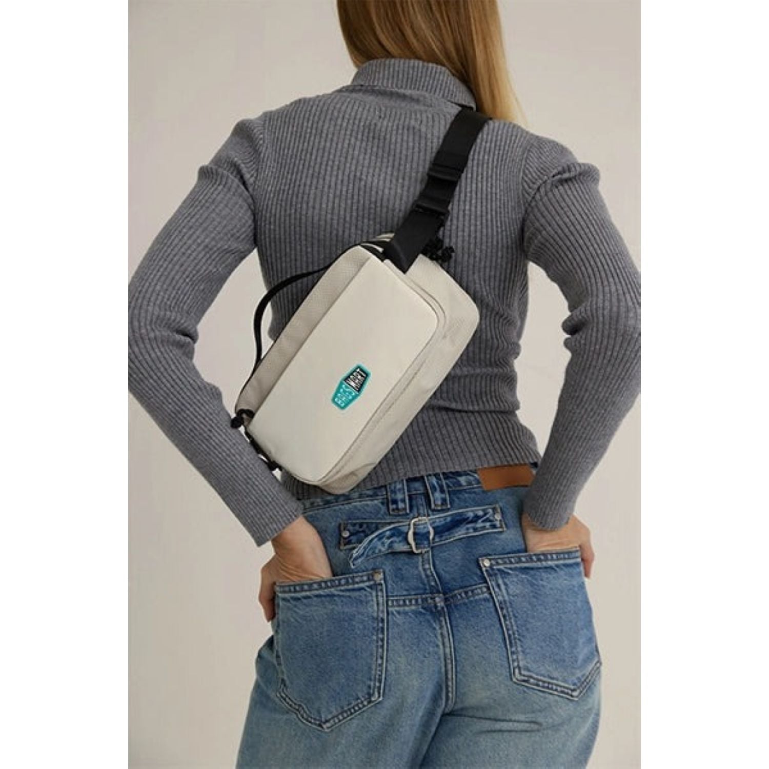 Bagsmart Blast Travel Sling Bag 3.3L (Oyster)