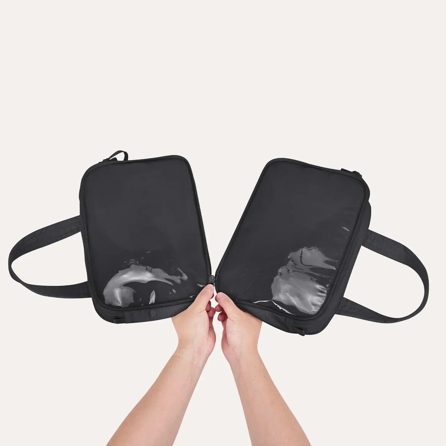 Bagsmart Crush Hanging Toiletry Bag (Black)