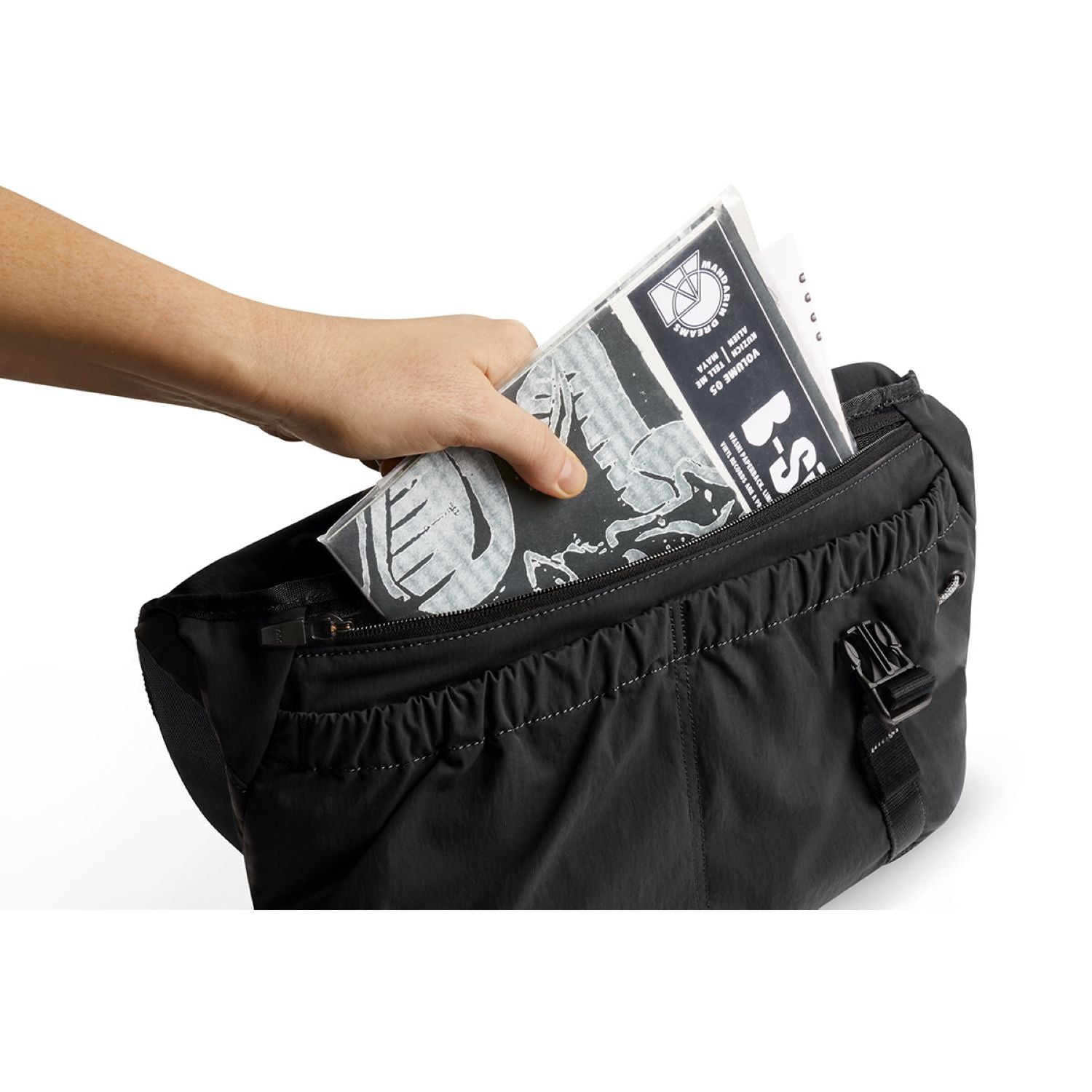 Bellroy Cinch Messenger Bag - Black