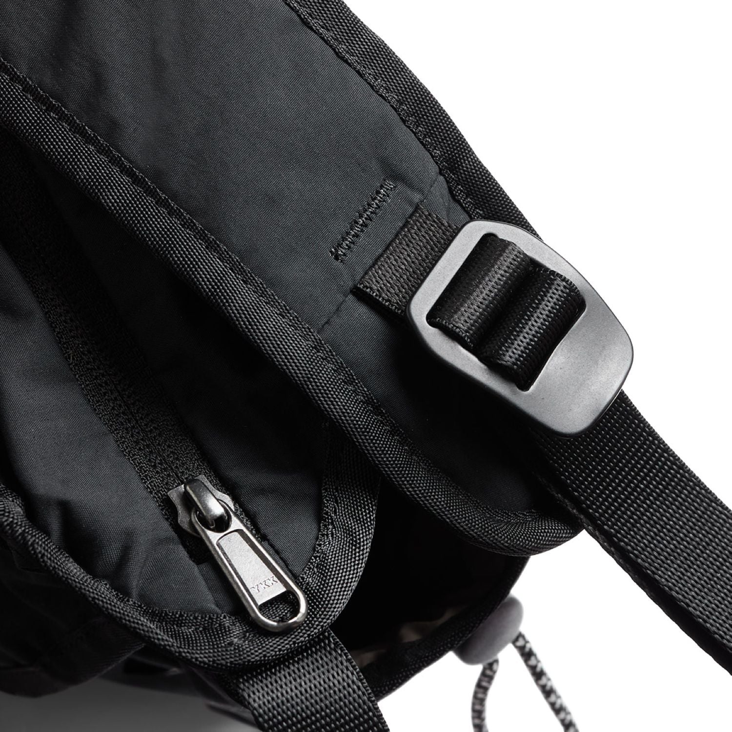 Bellroy Cinch Sling - Black
