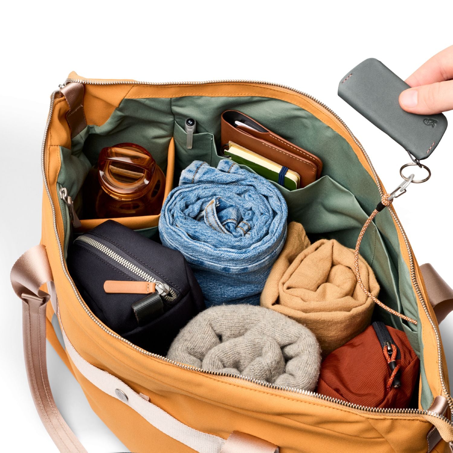 Bellroy Classic Getaway Bag - Butterscotch