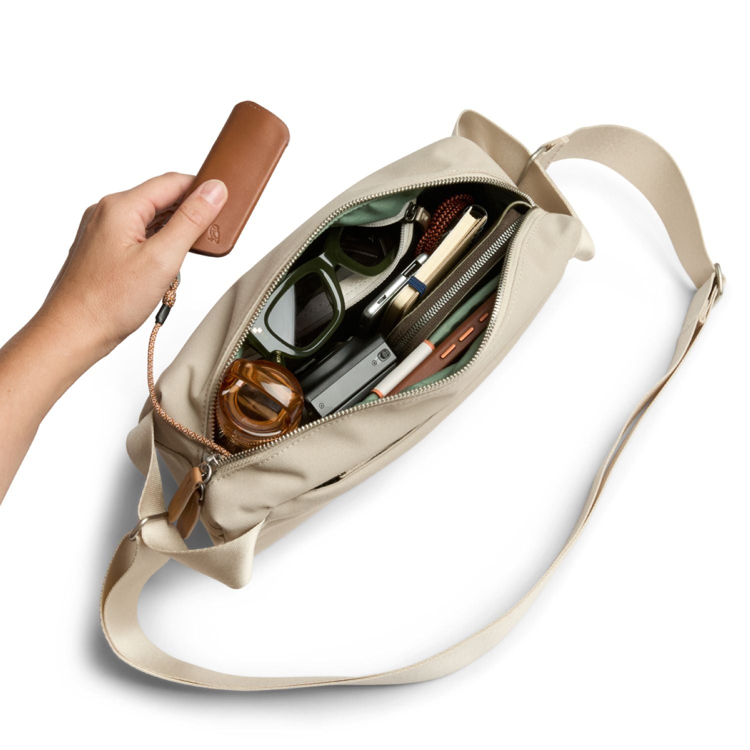 Bellroy Classic Sling 5L - Tahini