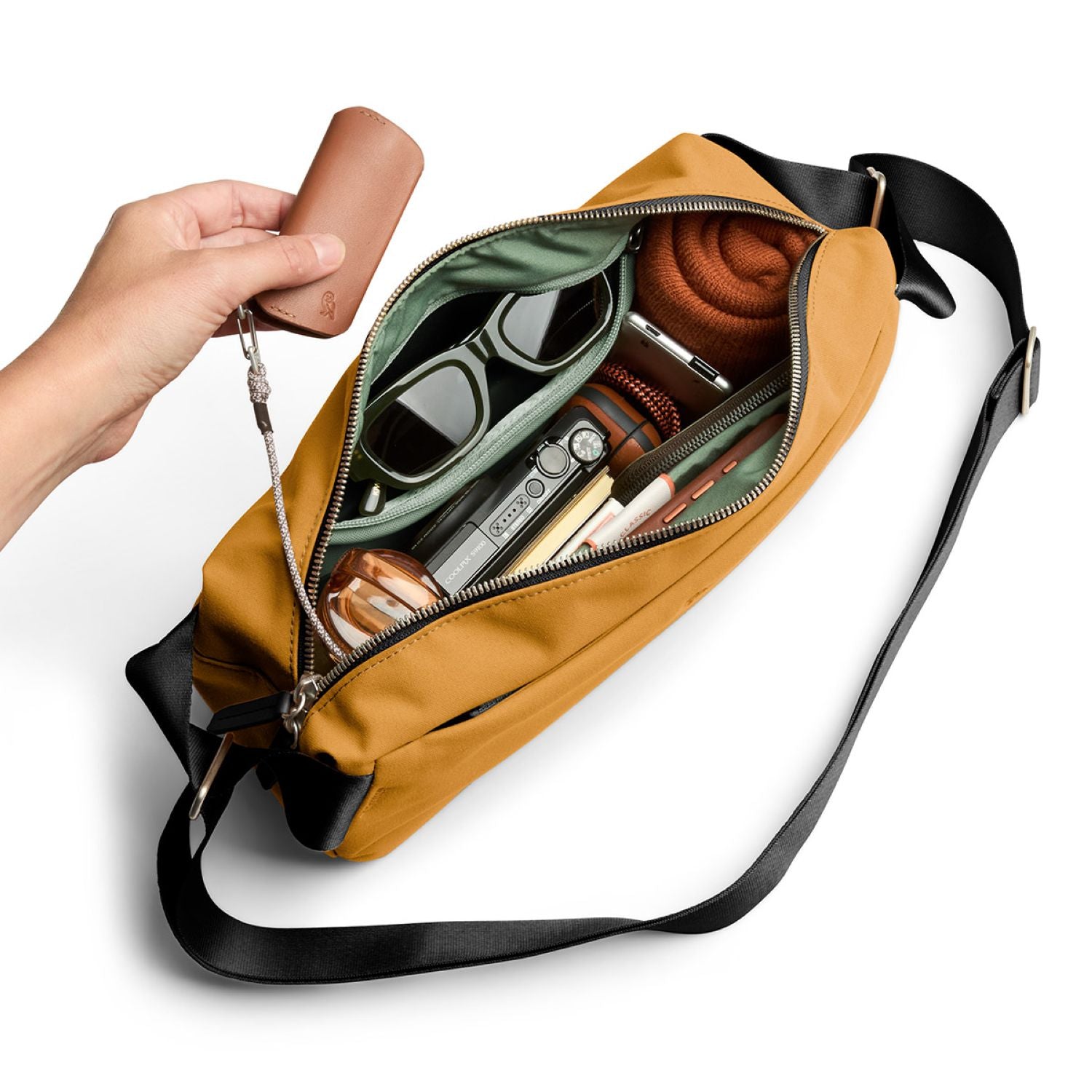 Bellroy Classic Sling 7L - Camel
