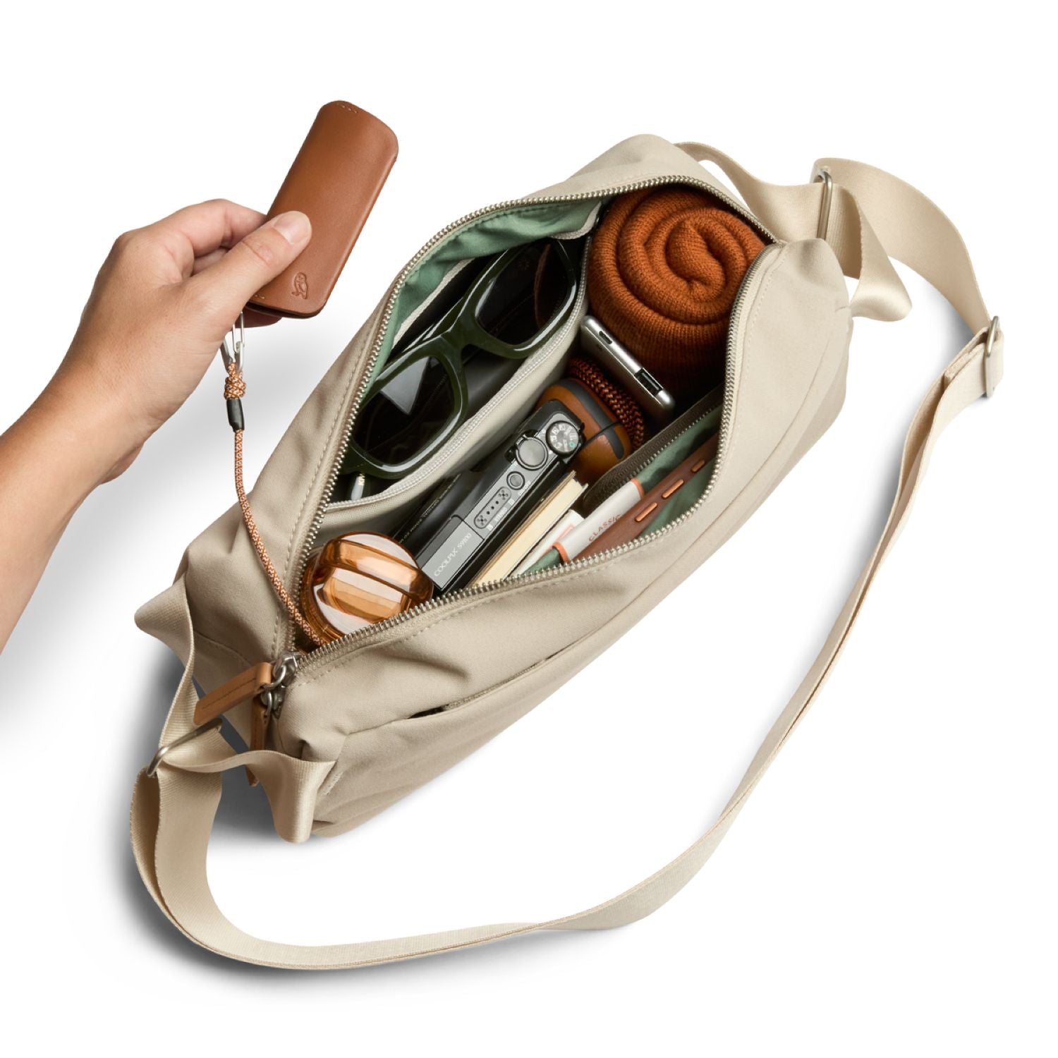 Bellroy Classic Sling 7L - Tahini