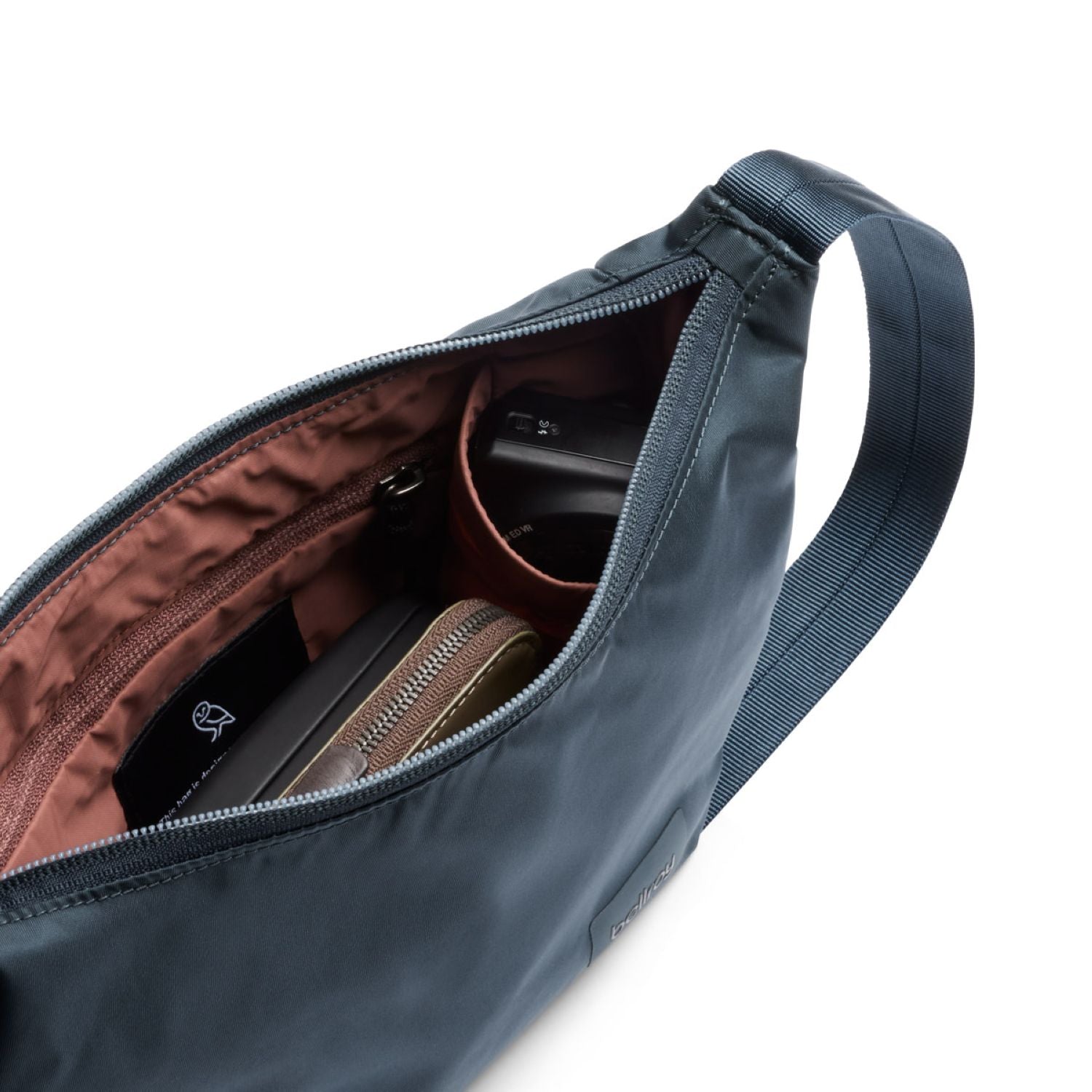 Bellroy Laneway Crescent Bag 2.5L - Bluesteel