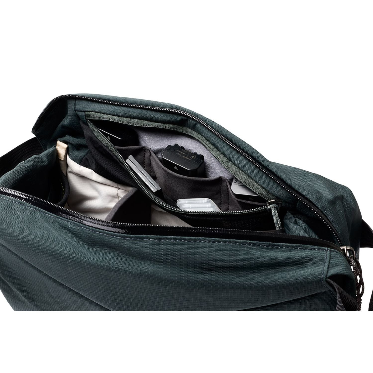 Bellroy Venture Camera Sling - Deepocean