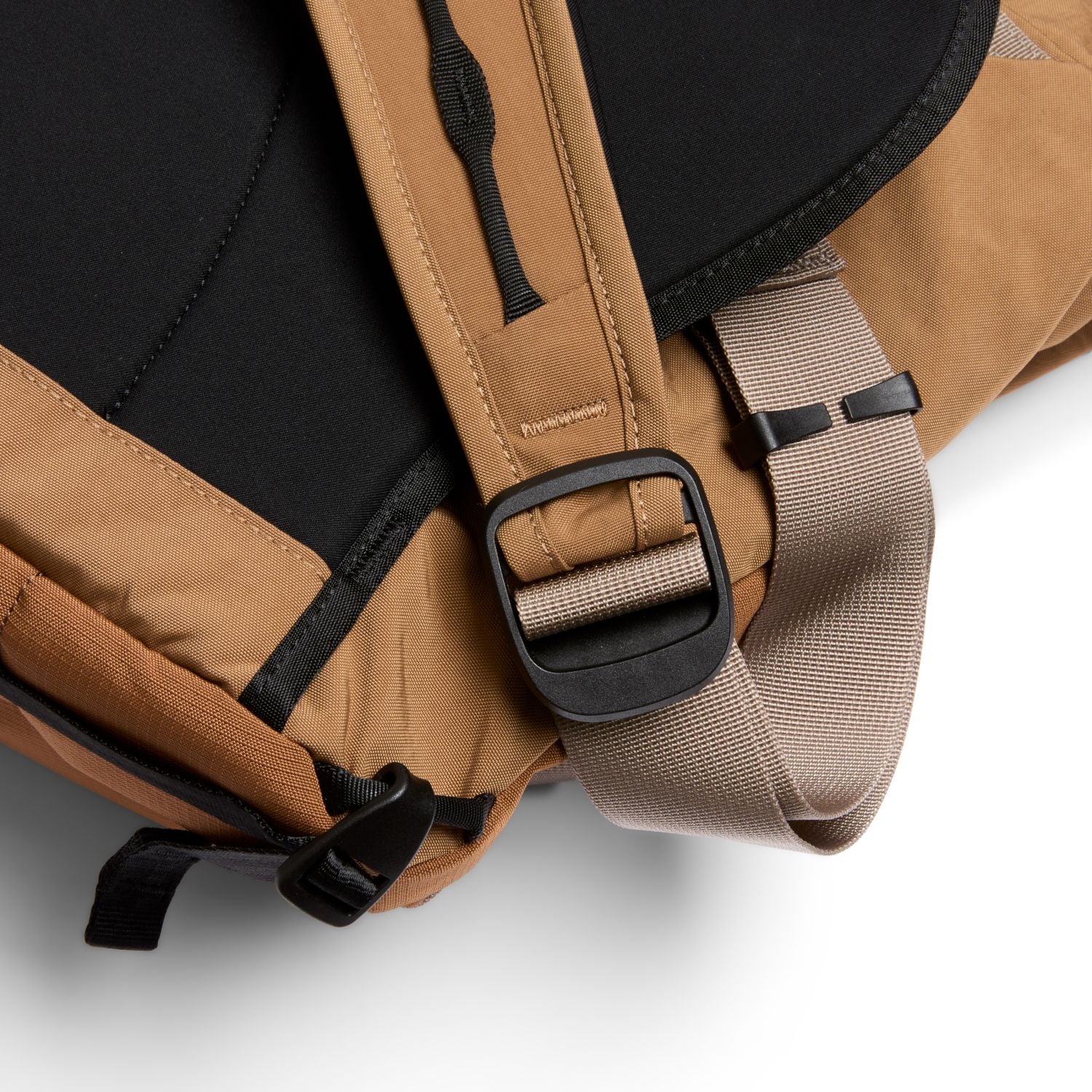 Bellroy Venture Messenger 16" - Chestnut