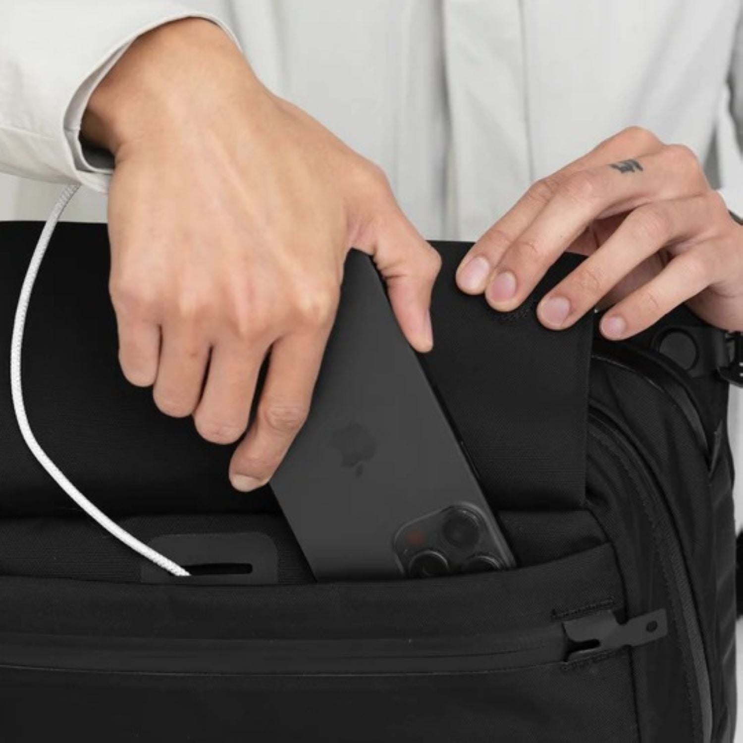 Black Ember Grip Sling Bag Ember Tex Pfas Free 12L - Jet Black