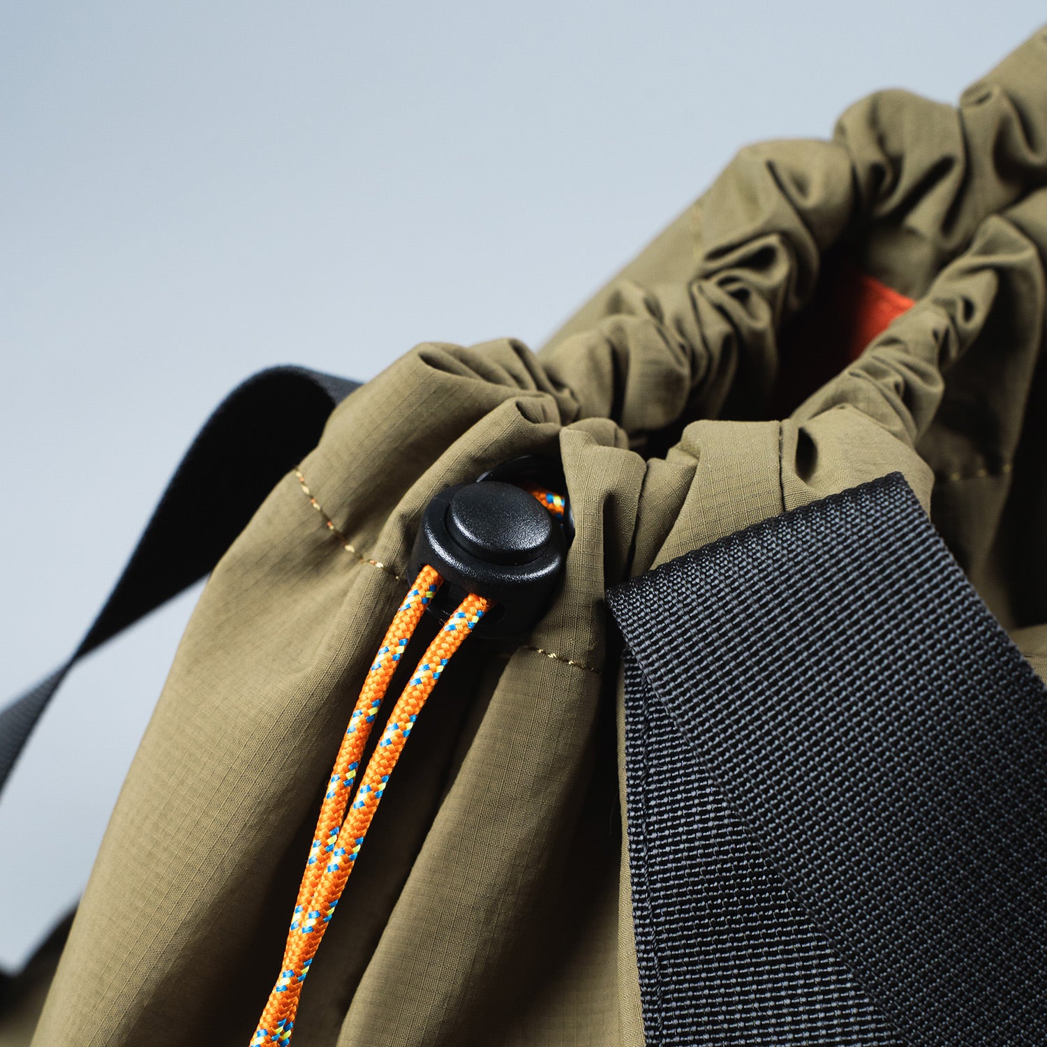 Crossing Jack Drawstring Totepack - Olive