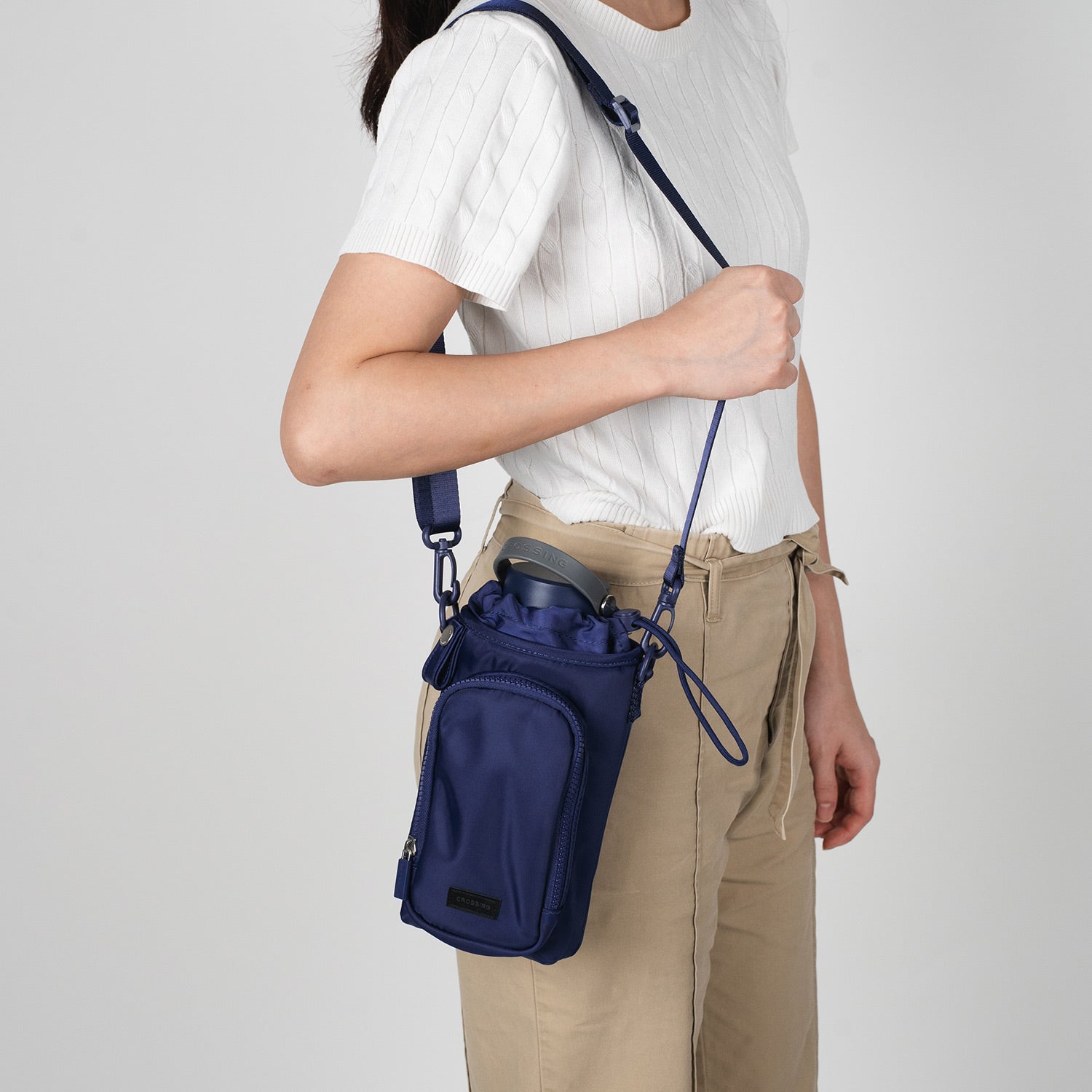 Crossing Water Bottle Crossbody Bag With Front Pocket 2L - Dark Blue