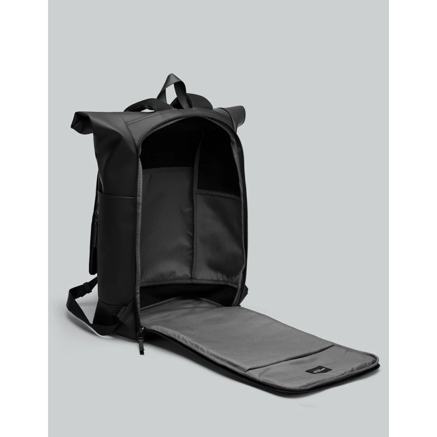 Gaston Luga Splash Rolltop Backpack 16" - Black