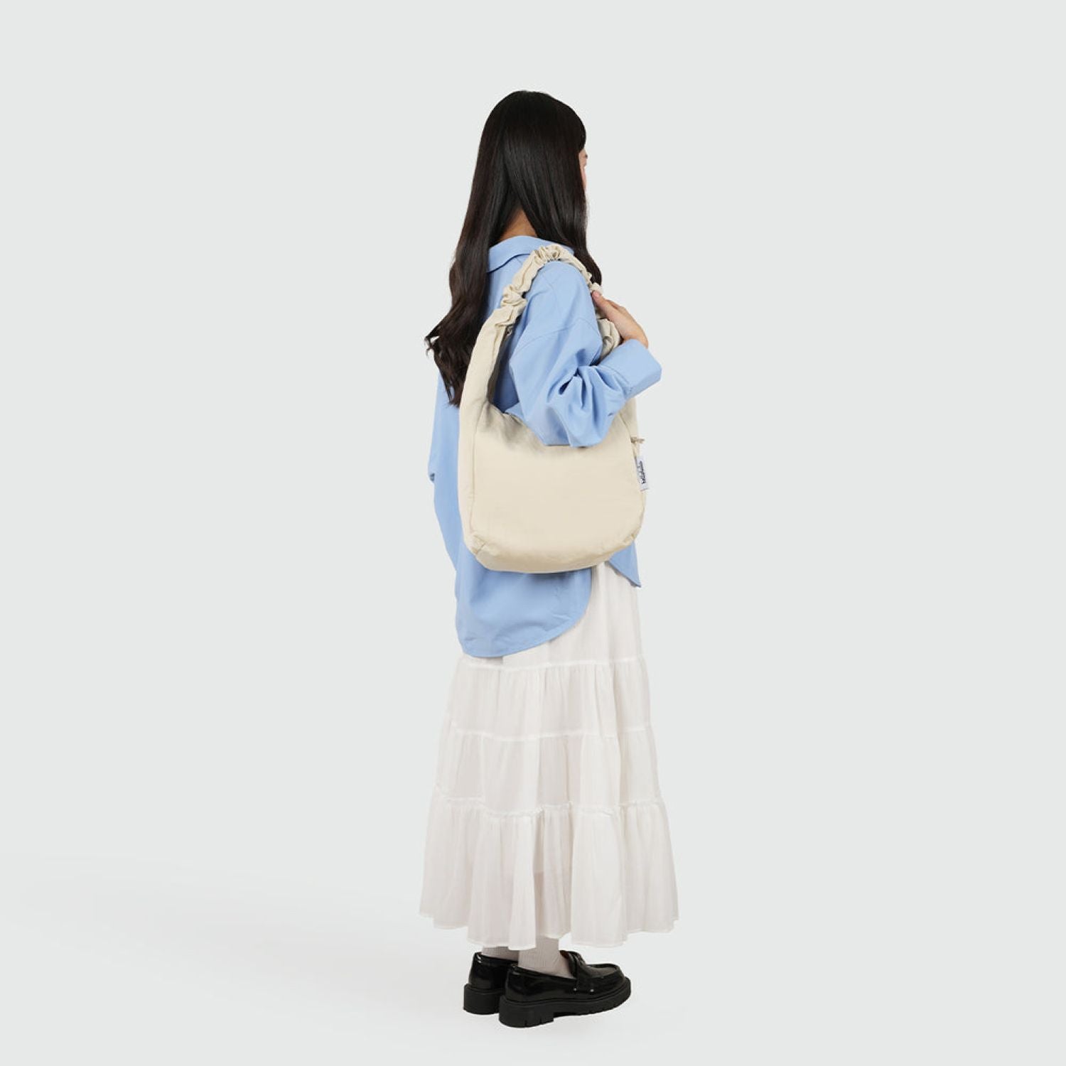Hellolulu Elan Day Off Bucket Shoulder Bag (Vanilla White)