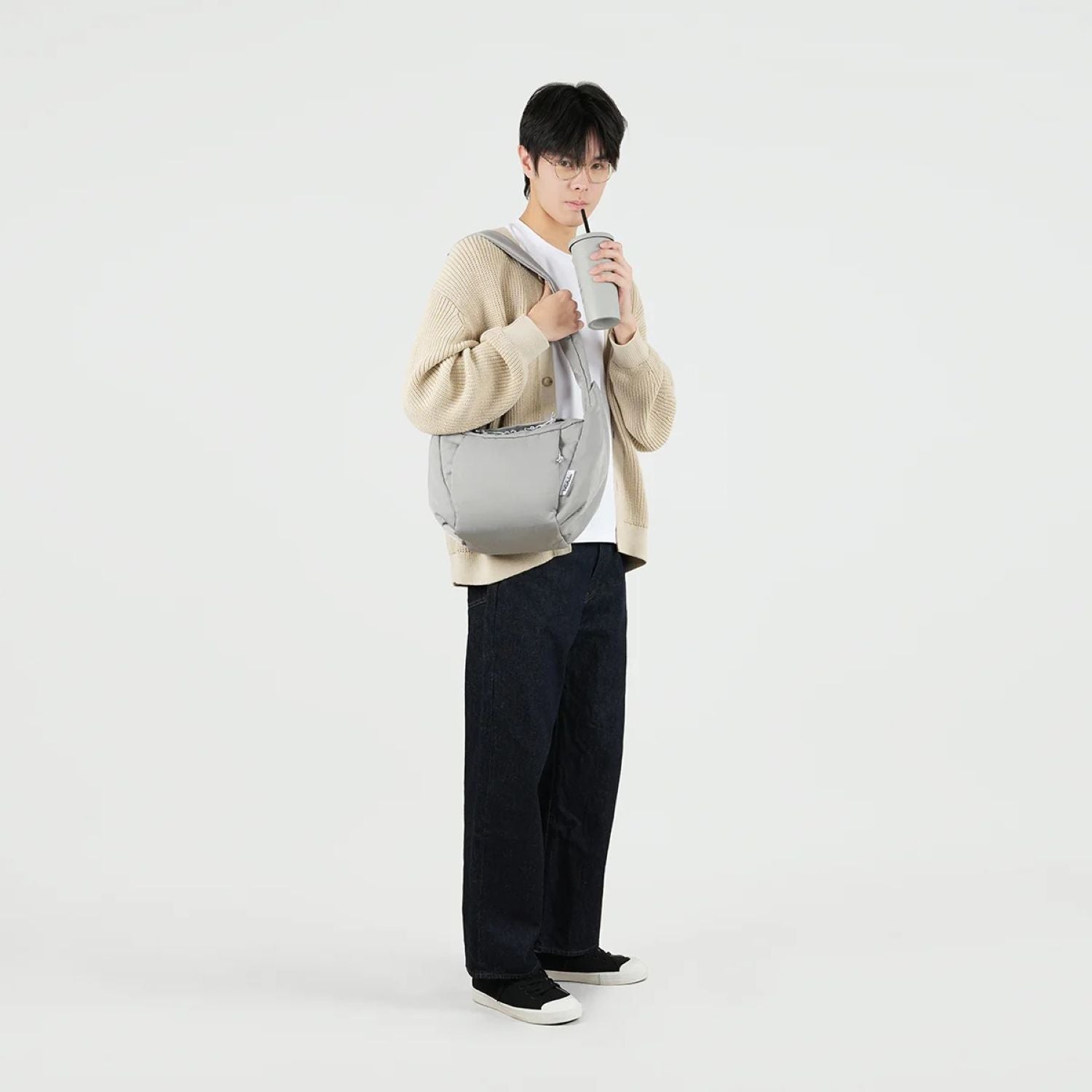 Hellolulu Miles All Day Shoulder Bag M (Neutral Gray)