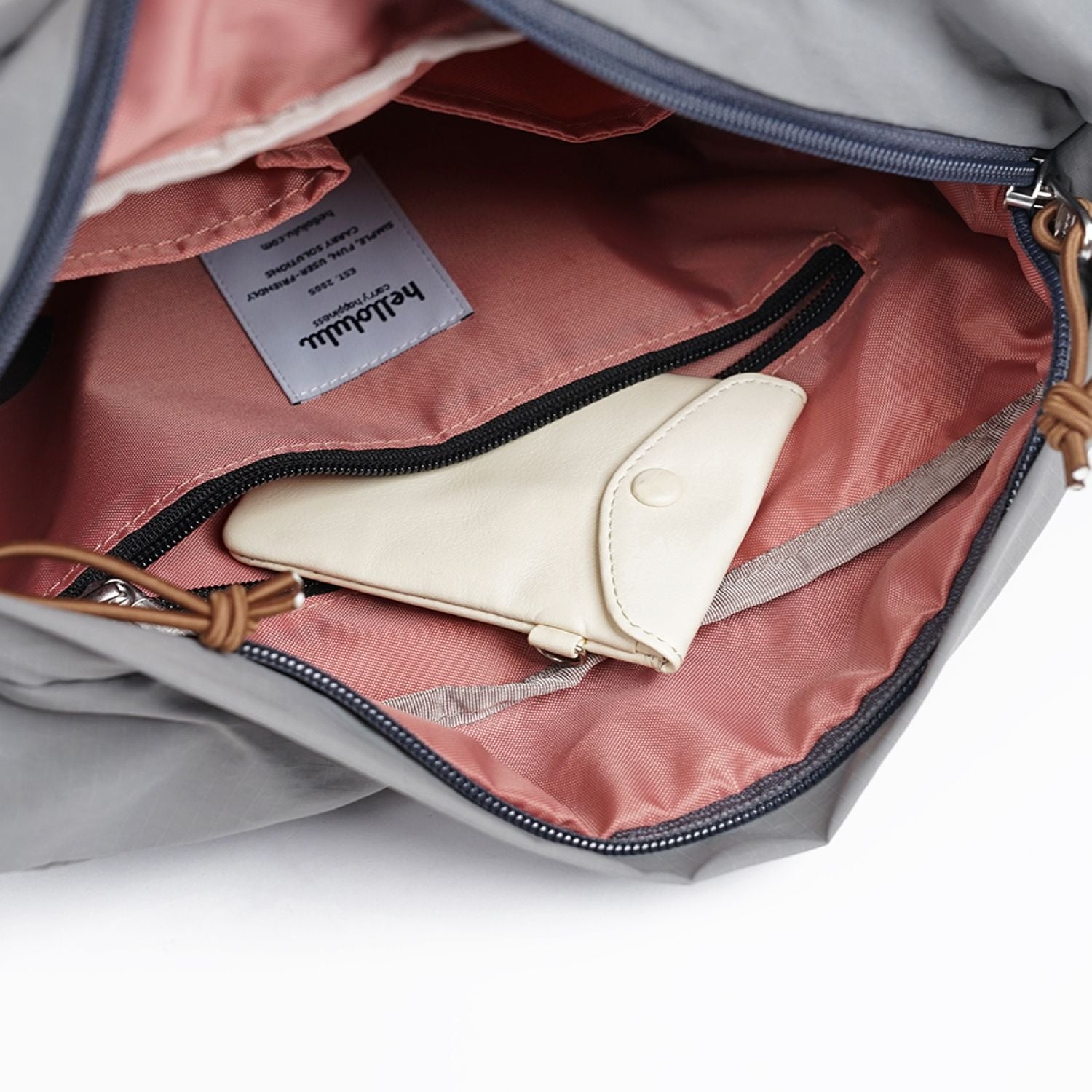 Hellolulu Miles Shoulder Bag (M) (Pearl Gray)